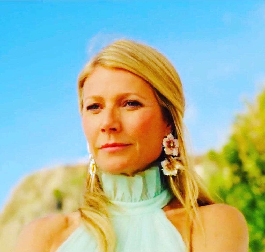 Garnet Topaz Mother of Pearl Gold Earrings as Seen on Gwyneth Paltrow In New Condition In New York, NY
