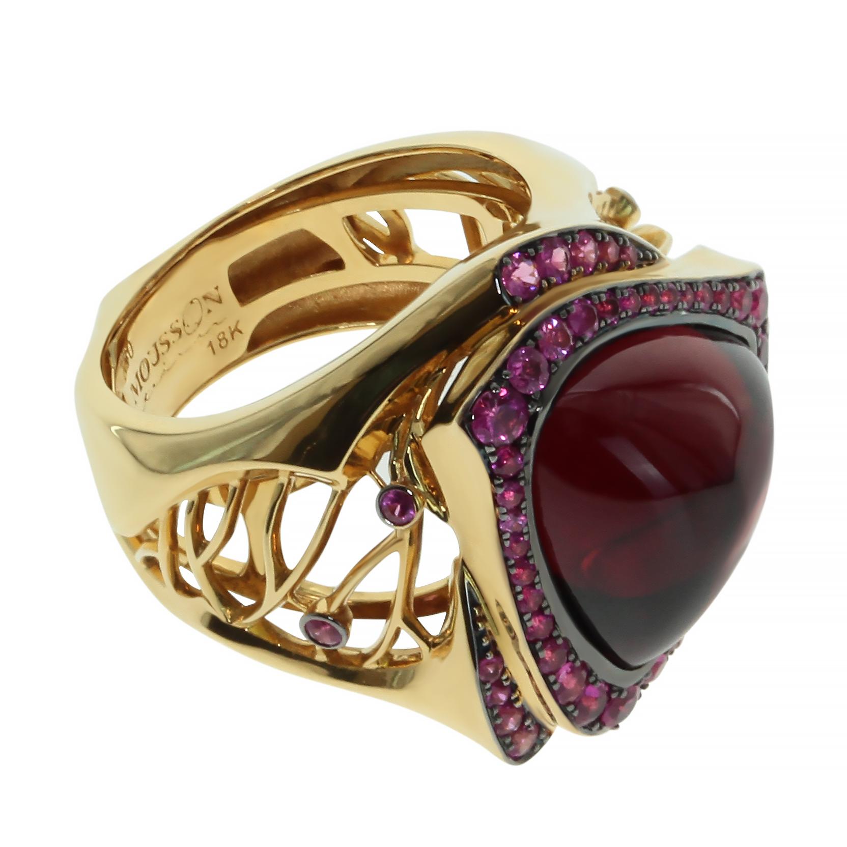 Garnet Trillion Cabochon Pink Sapphire 18 Karat Yellow Gold Ring.
Bright pink Sapphires elegantly complement rich deep color of Garnet. Through its shape and cut, this Trillion Cabochon Garnet 8.77 carat looks like the color of red pinot noir in a