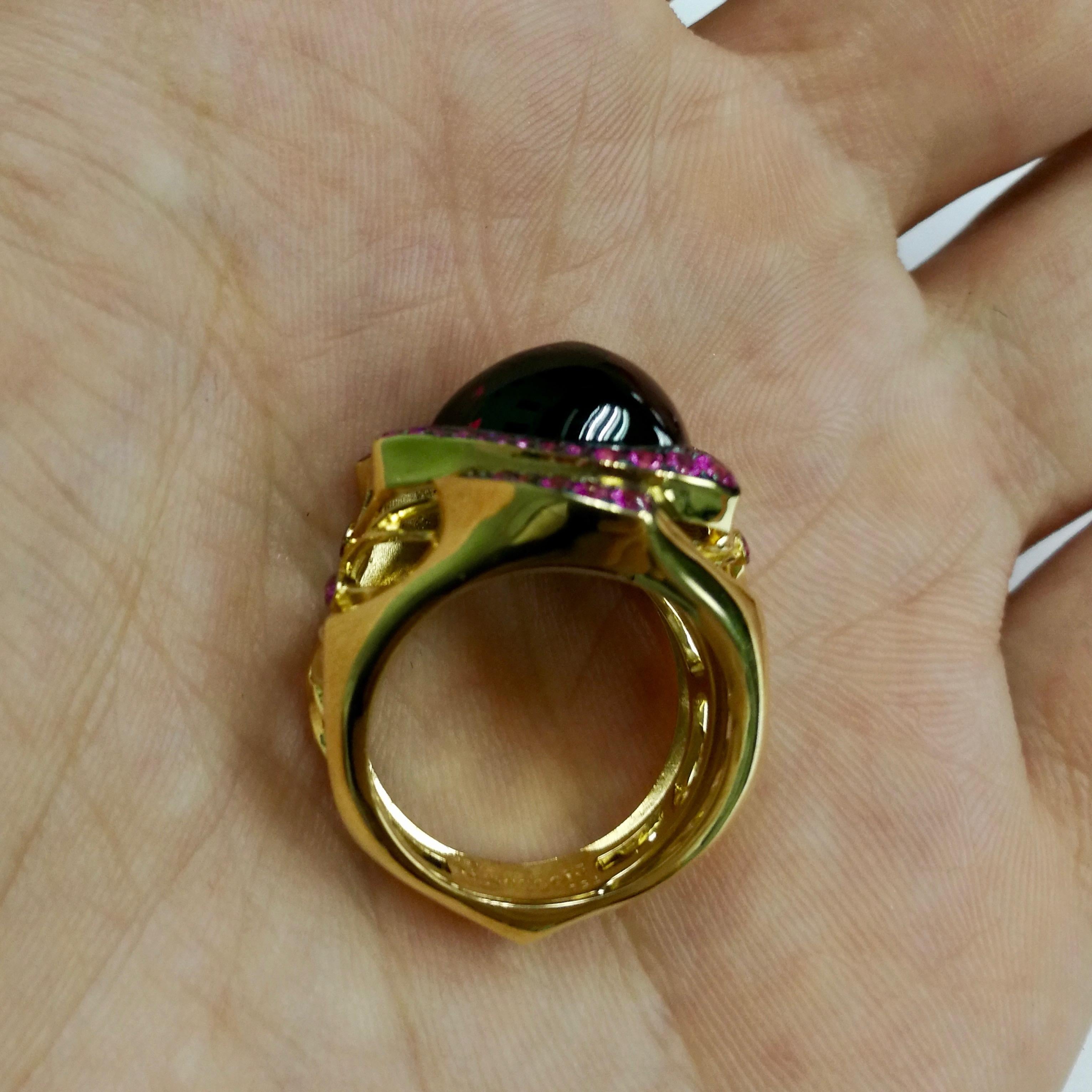 Trillion Cut Garnet Trillion Cabochon Pink Sapphire 18 Karat Yellow Gold Ring For Sale