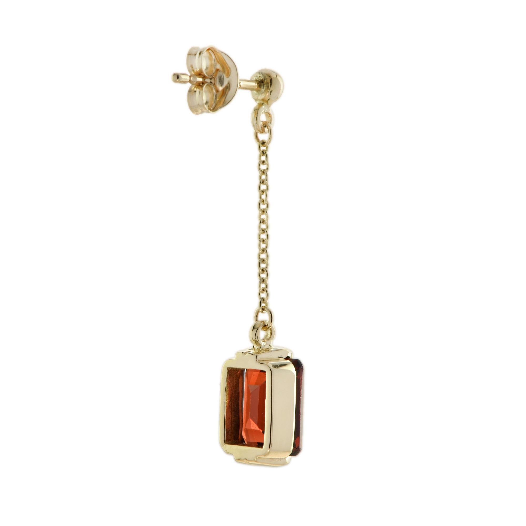 Art Deco Garnet Vintage Style Linear Dangle Earrings in 9K Yellow Gold For Sale