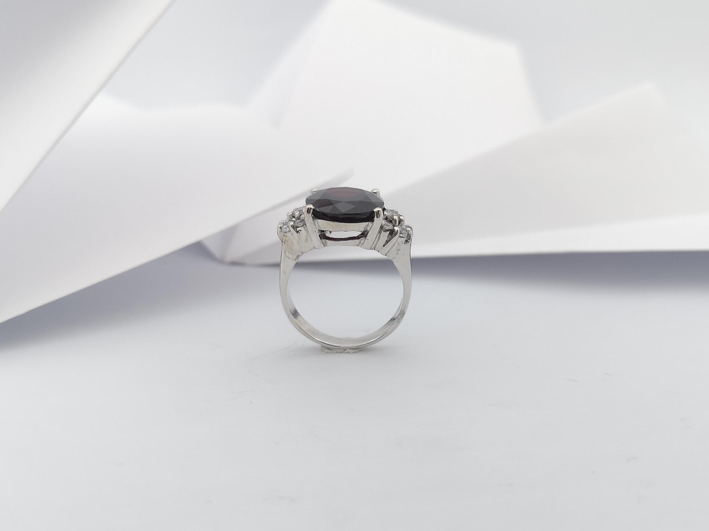 Garnet with Cubic Zirconia Ring set in Silver Settings For Sale 4
