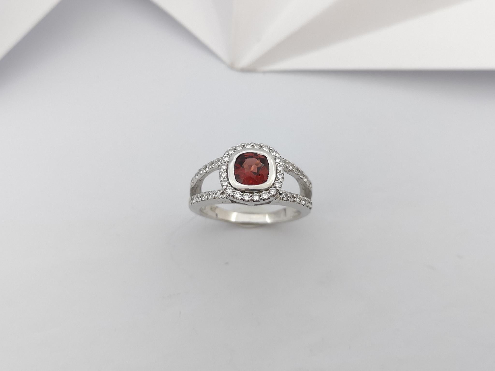 Garnet with Cubic Zirconia Ring set in Silver Settings For Sale 6