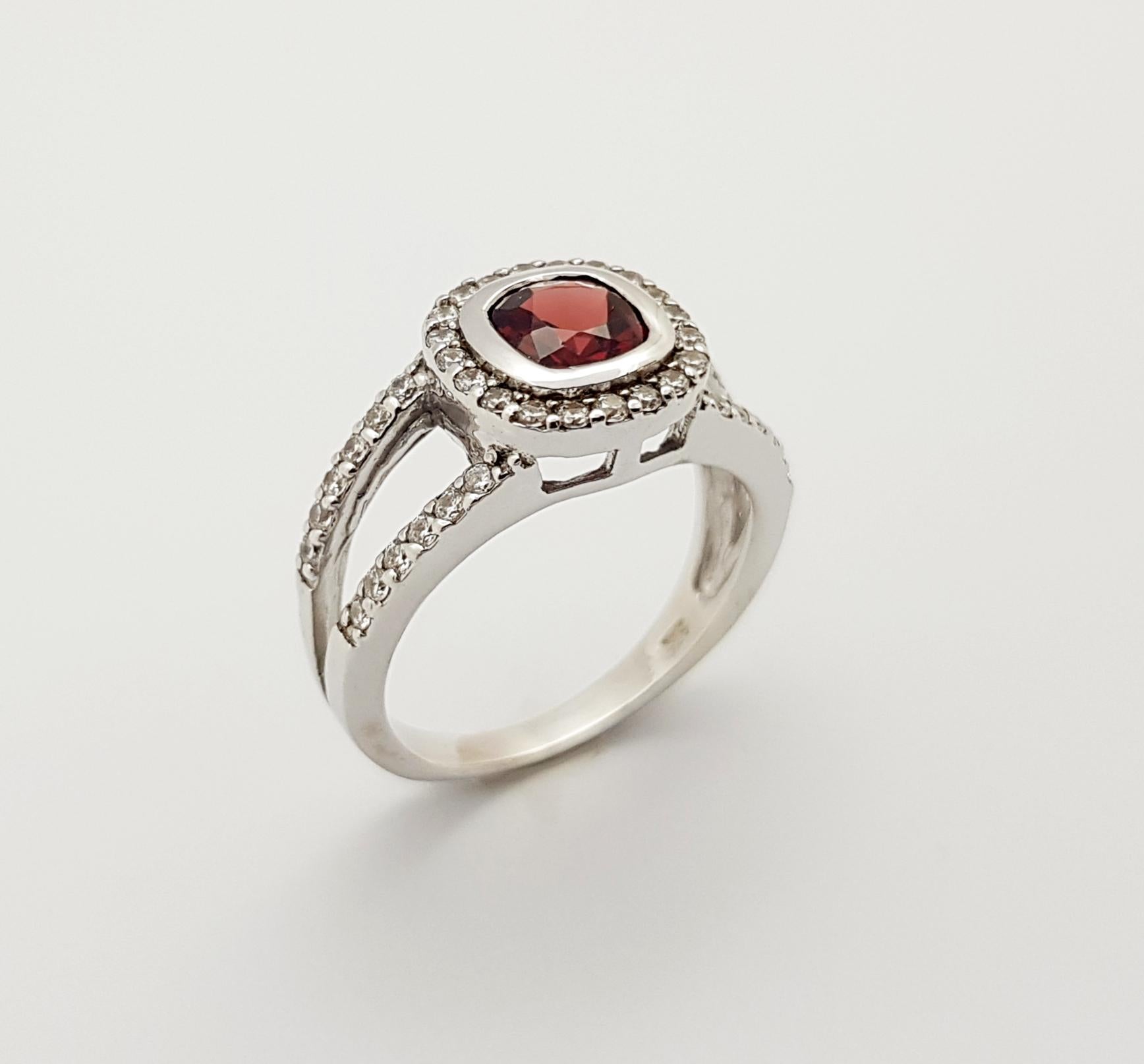 Garnet with Cubic Zirconia Ring set in Silver Settings For Sale 7