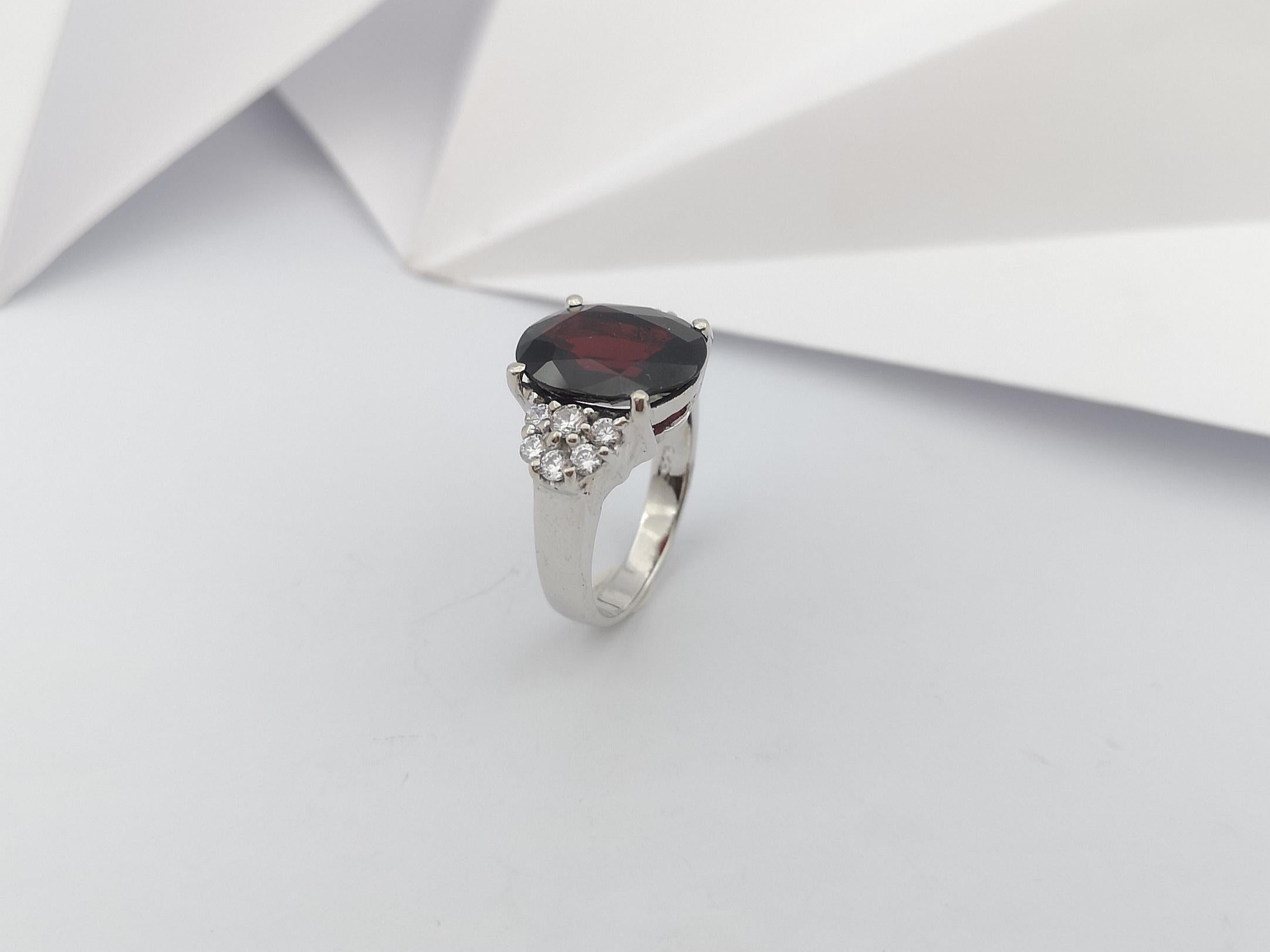 Garnet with Cubic Zirconia Ring set in Silver Settings For Sale 9