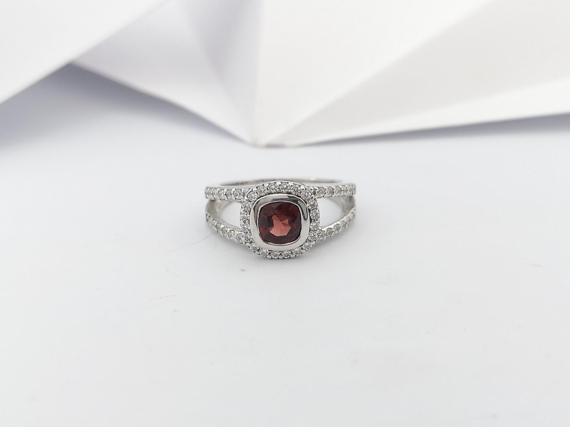Garnet with Cubic Zirconia Ring set in Silver Settings For Sale 2