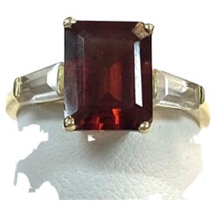 Vintage Garnet With Diamond Baguettes 14K Yellow Gold Ring