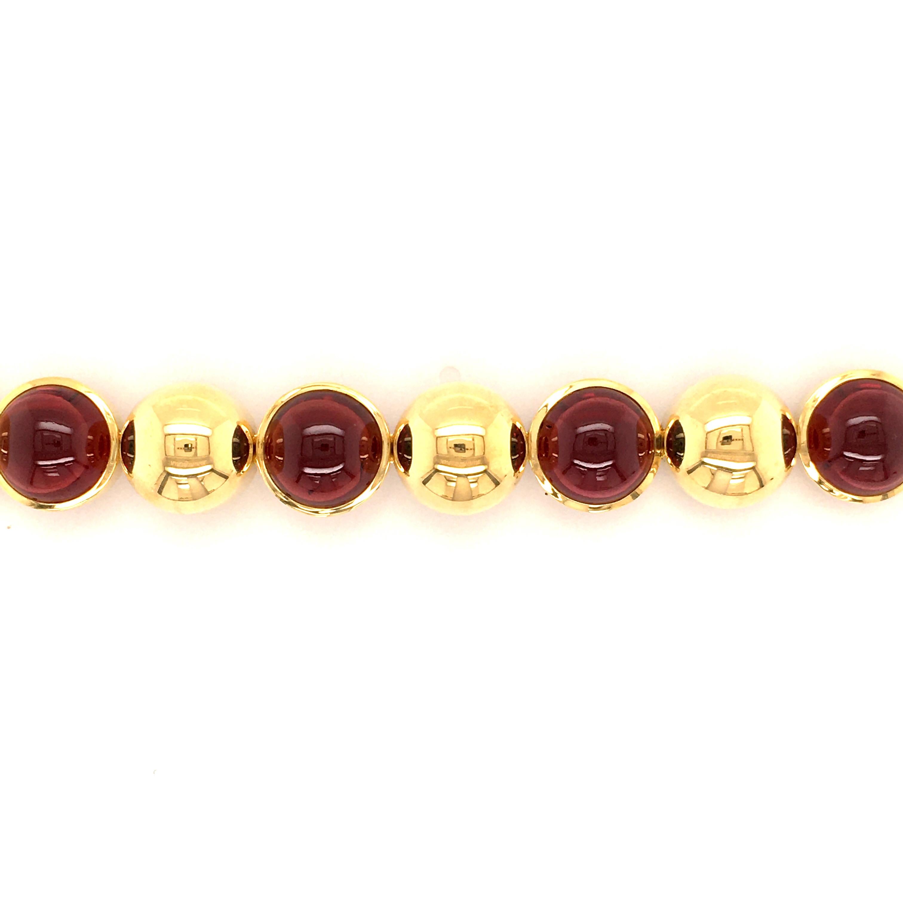 Round Cut Garnet Yellow Gold Bracelet