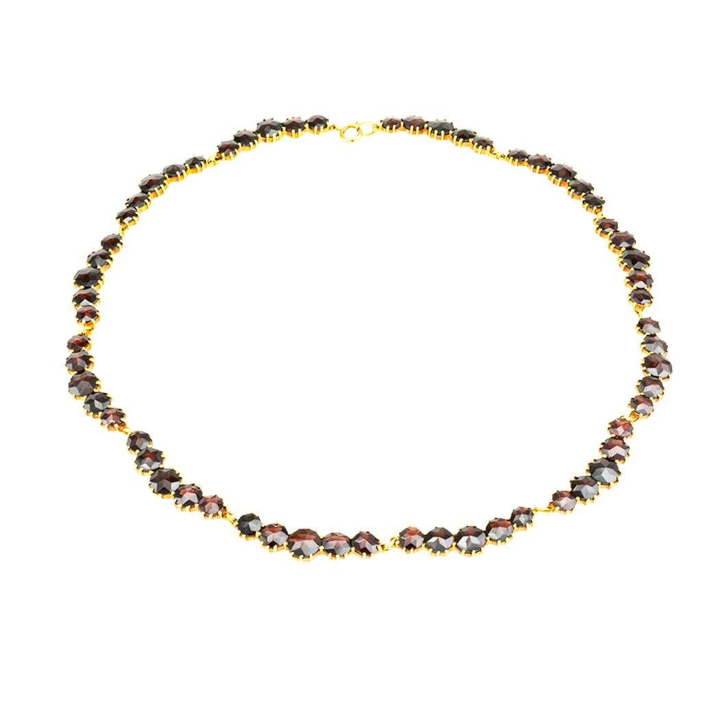 Round Cut Garnet Yellow Gold Necklace For Sale