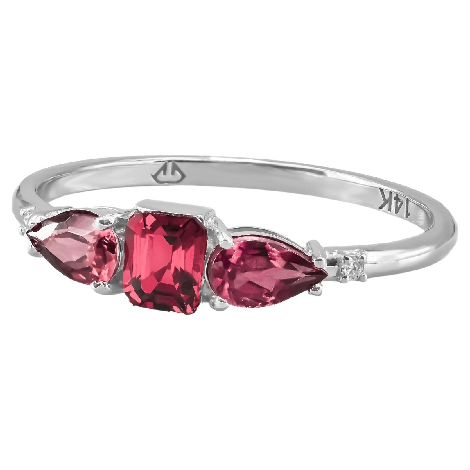 Garnets 14k gold ring