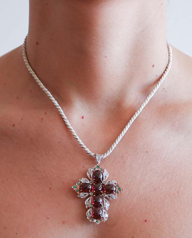 Donna Collana con granati, diamanti, spinello, oro rosa e argento. in vendita