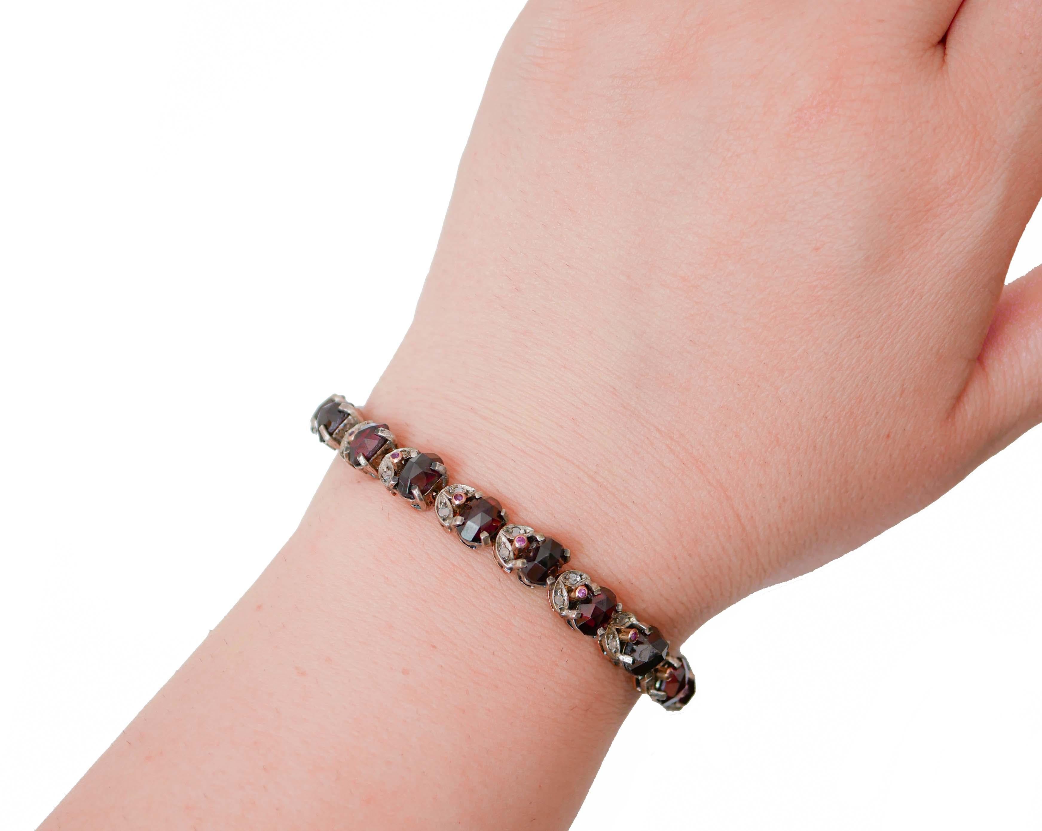 Garnets, Rubies, Diamonds, Rose Gold and Silver Retrò Bracelet. In Good Condition In Marcianise, Marcianise (CE)