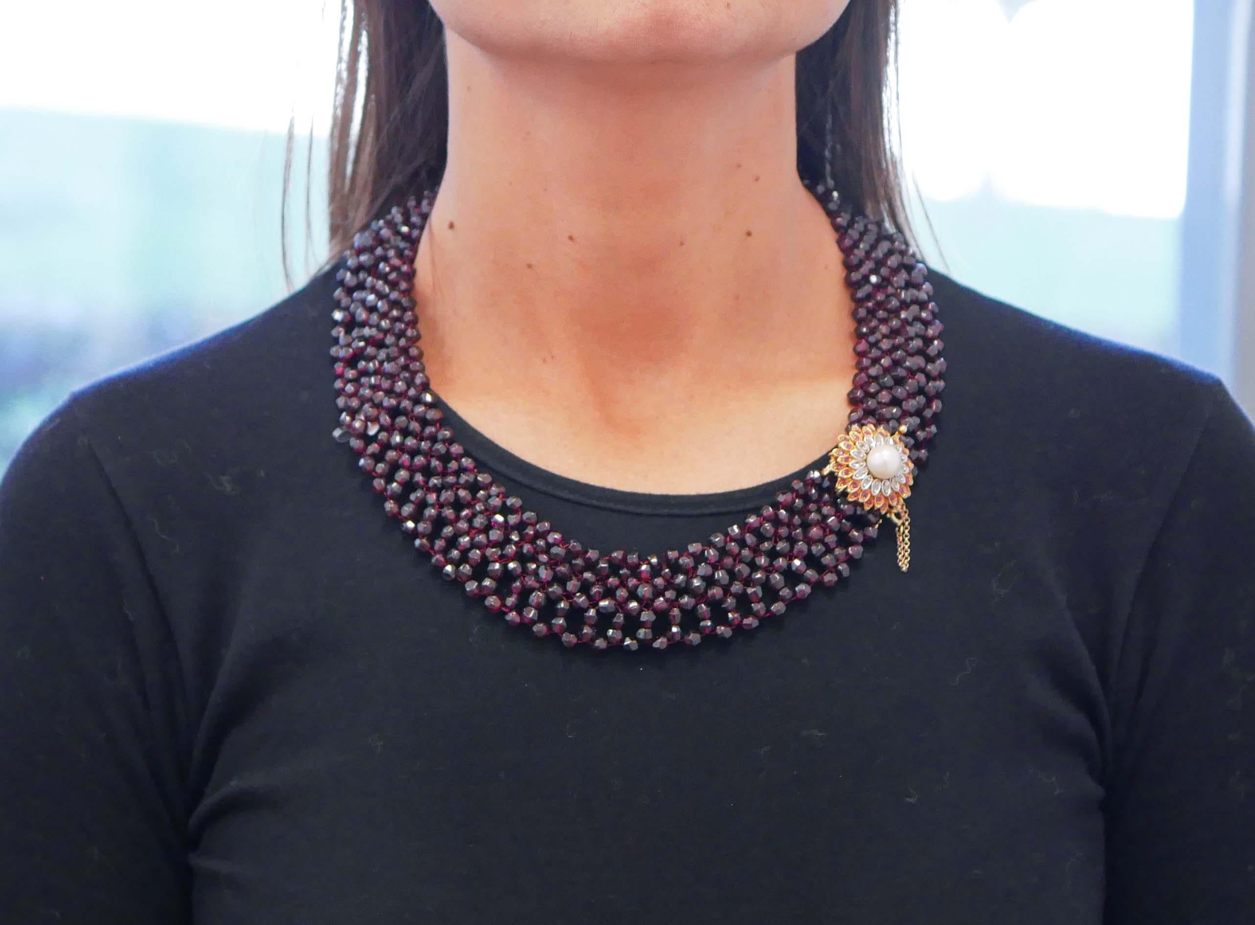 Garnets, Pearl, Rubies, Diamonds, Rose Gold and Silver Necklace In Good Condition For Sale In Marcianise, Marcianise (CE)