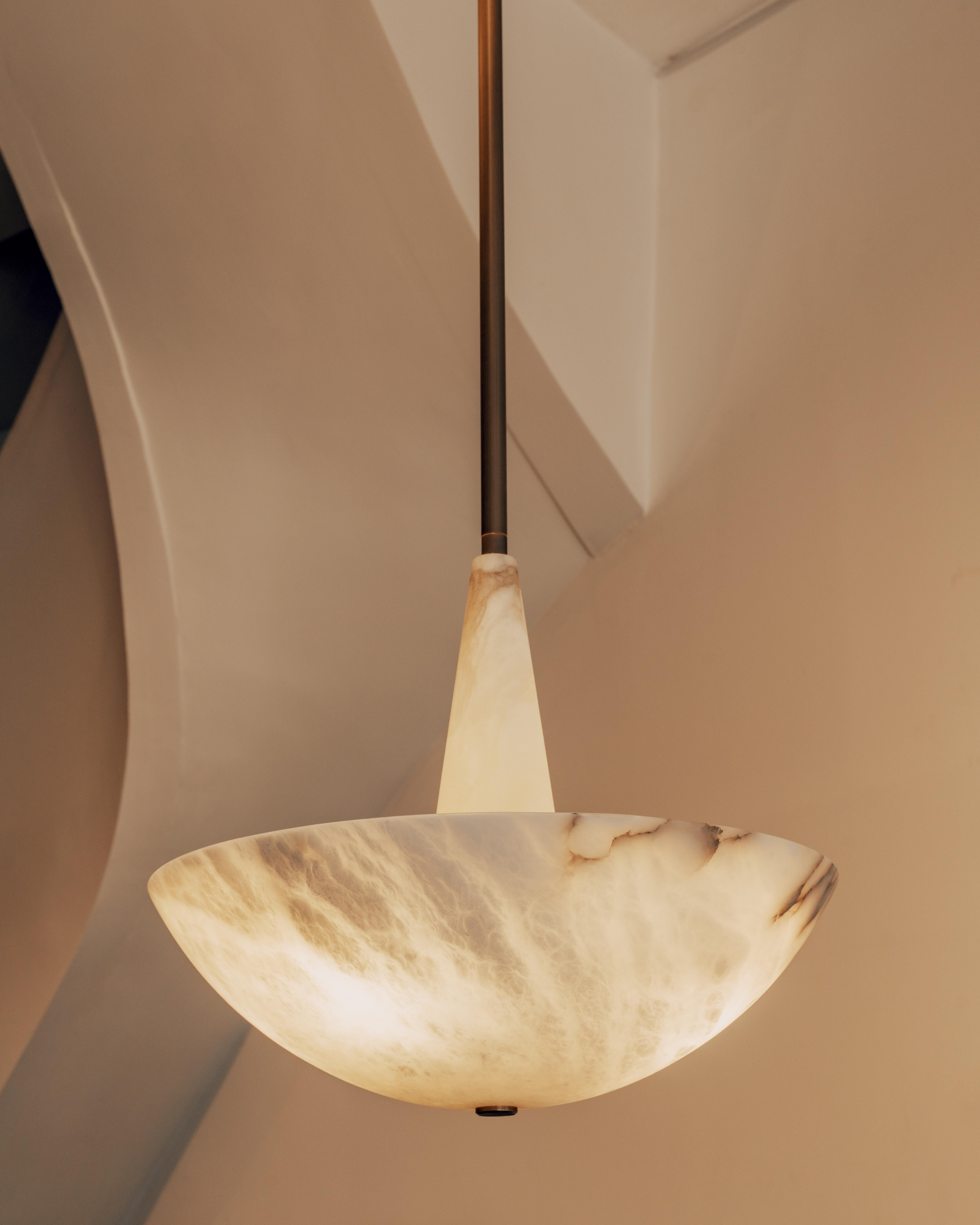 Garnier & Linker, Lampada a sospensione Albaster (grande) In condizioni Nuovo in vendita a Paris, FR