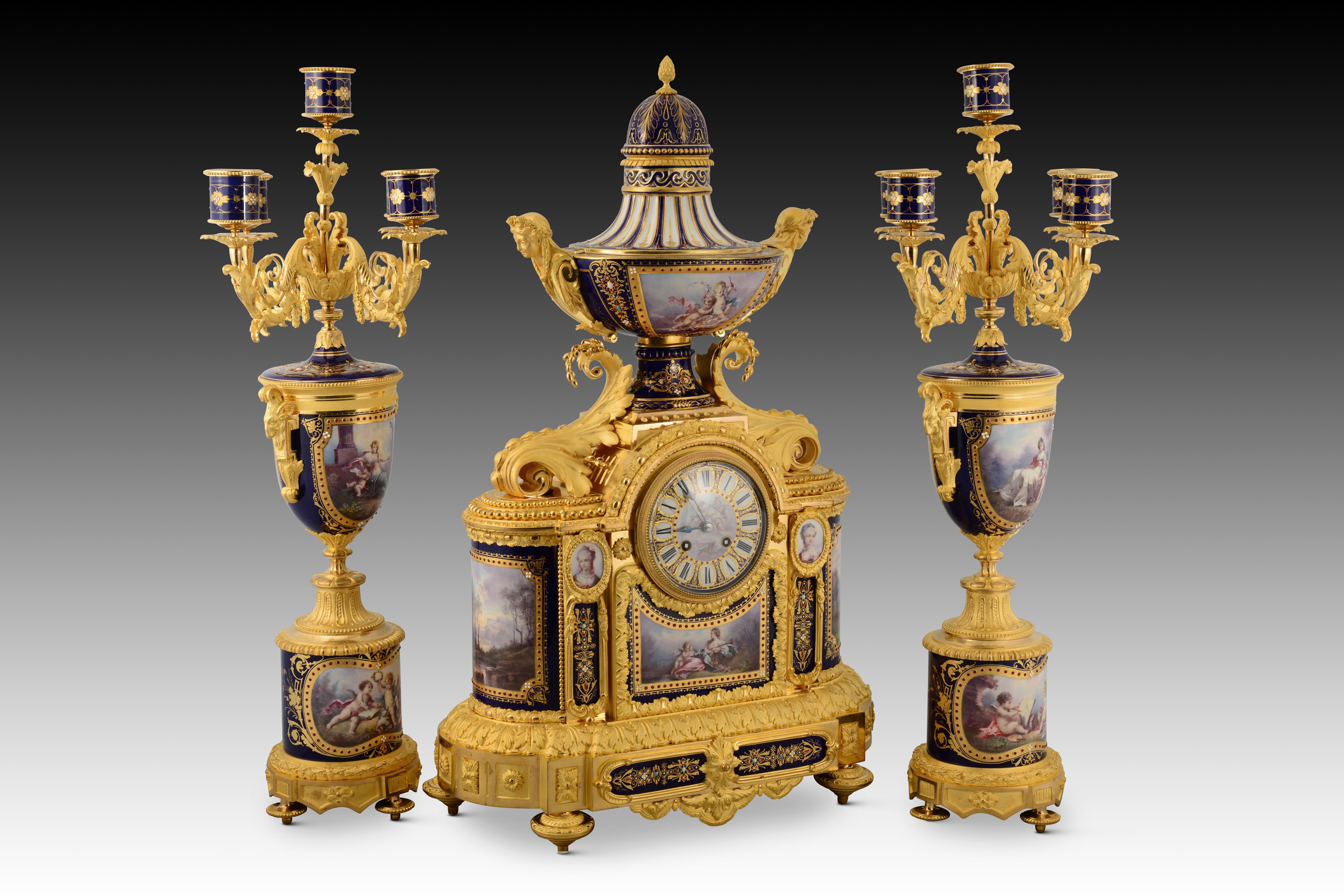 Garniture, clock and candelabra. Bronze, porcelain. France, 19th century. In Good Condition For Sale In Madrid, ES