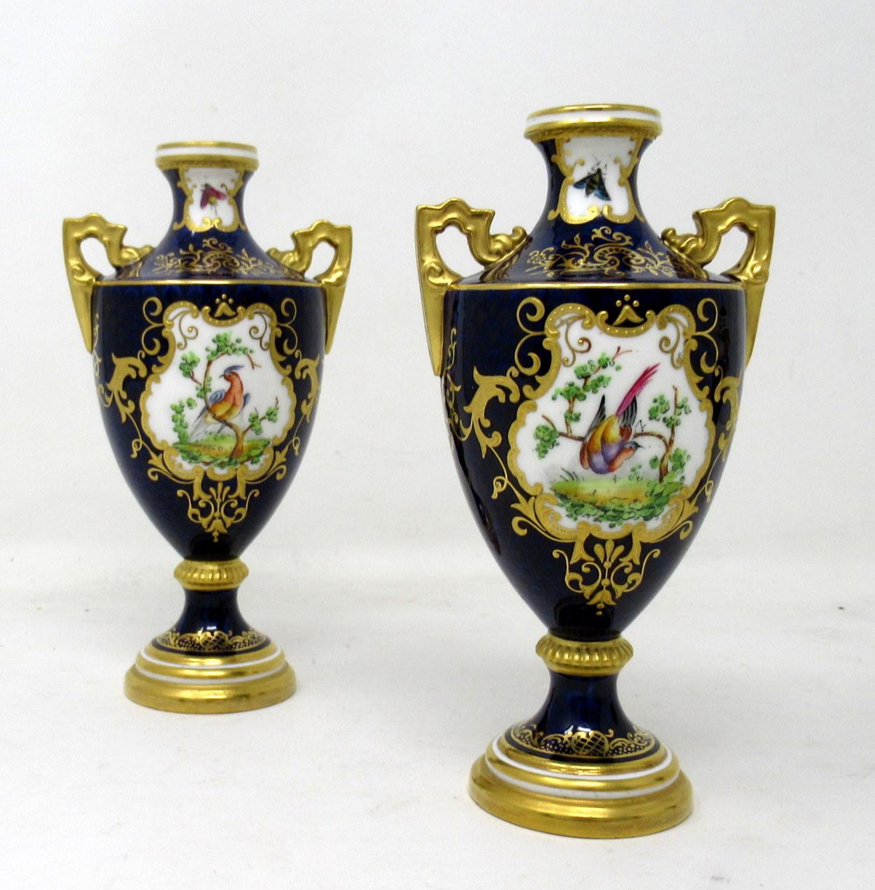 Garniture Coalport Porcelain Vases Urns Hand Painted Still Life Flowers Birds In Good Condition In Dublin, Ireland