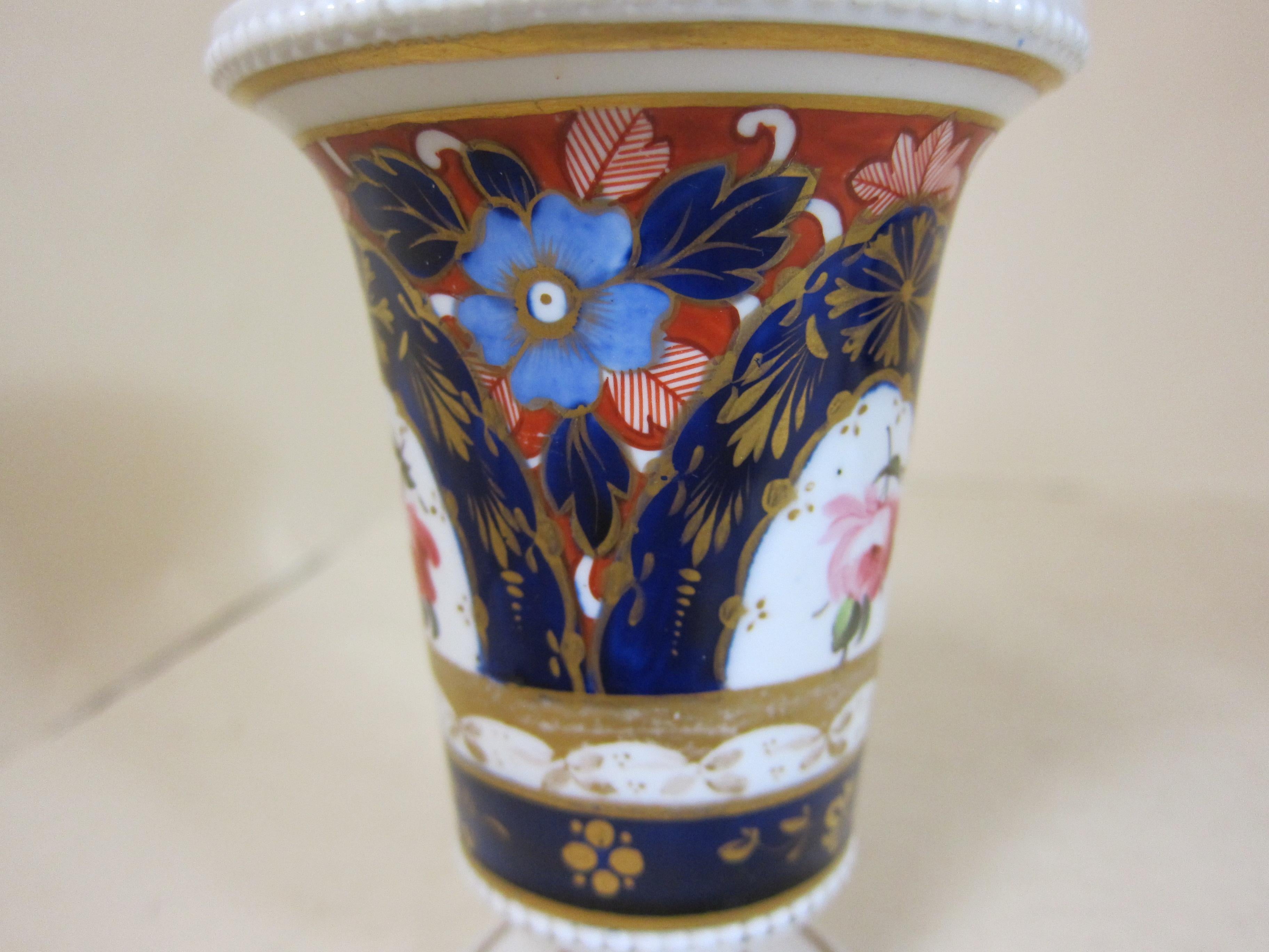 Garniture of 3 Spode Porcelain Vases Decorated with Blue Ground and Roses In Good Condition For Sale In London, GB