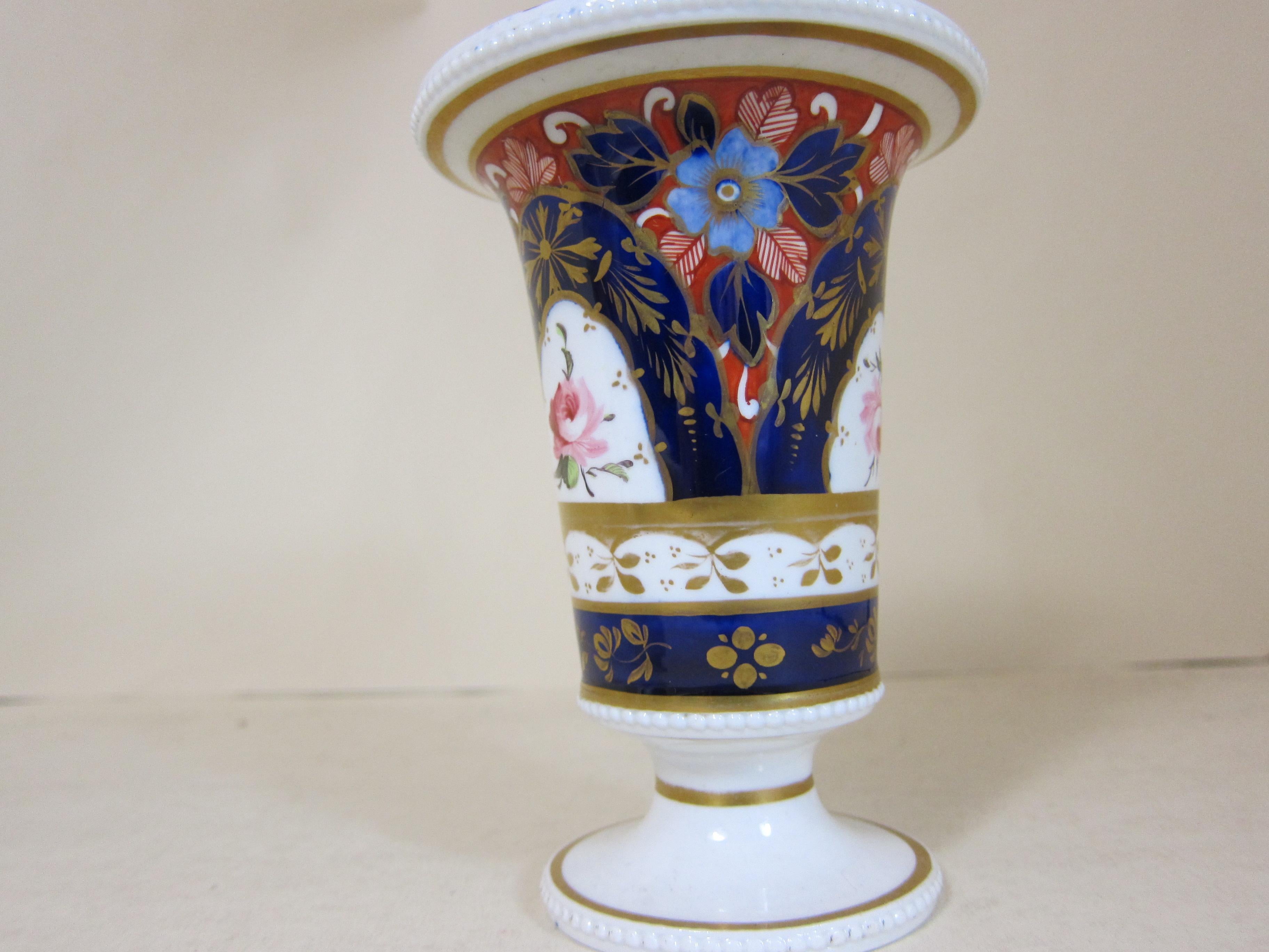 Garniture of 3 Spode Porcelain Vases Decorated with Blue Ground and Roses For Sale 2