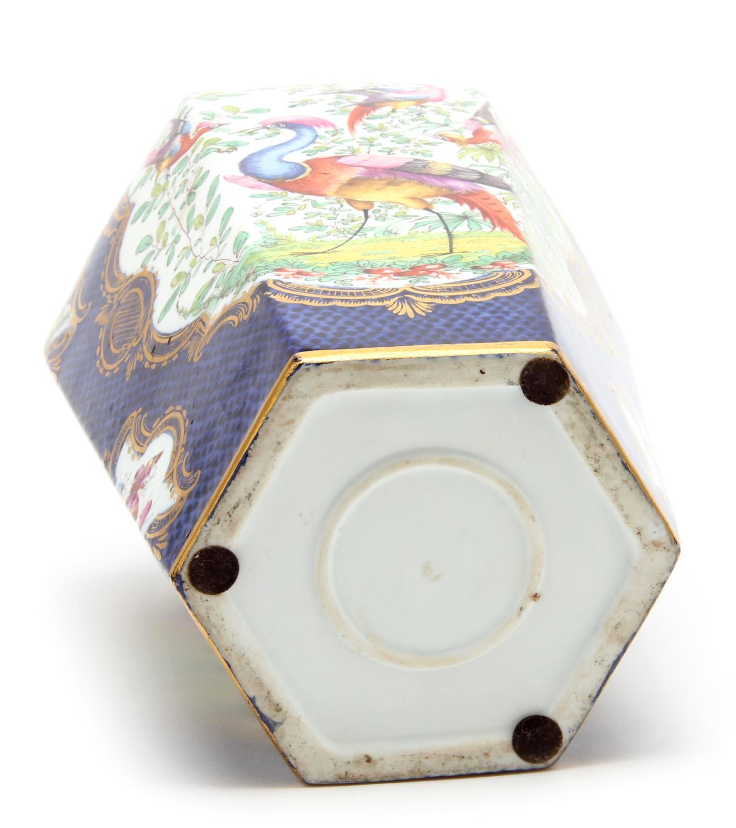 Garnitur von English Chelsea Bird' Pattern Porcelain- Sieben Pieces im Zustand „Gut“ im Angebot in Free Union, VA