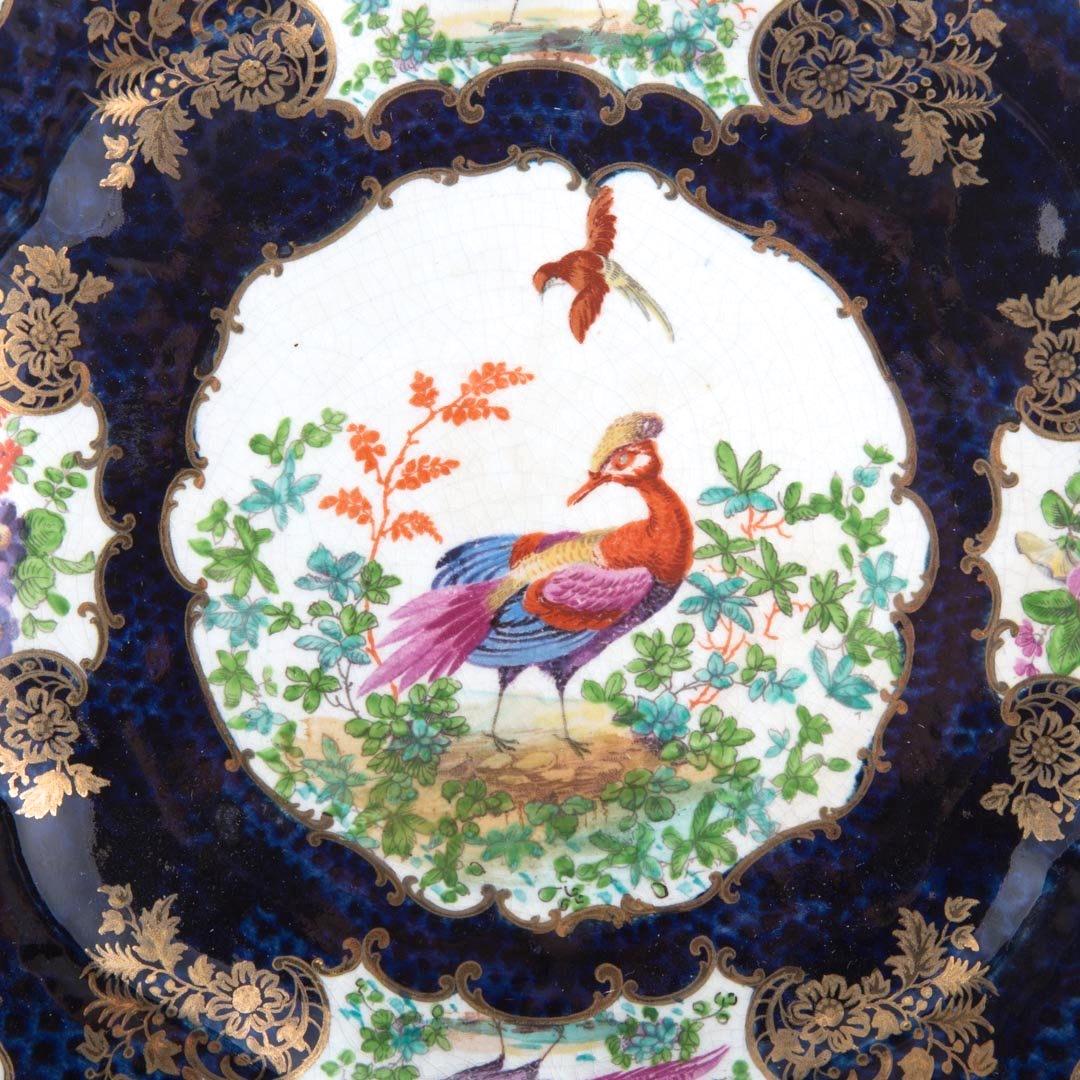 Garniture Of English “Chelsea Bird’ Pattern Porcelain- Seven Pieces For Sale 3