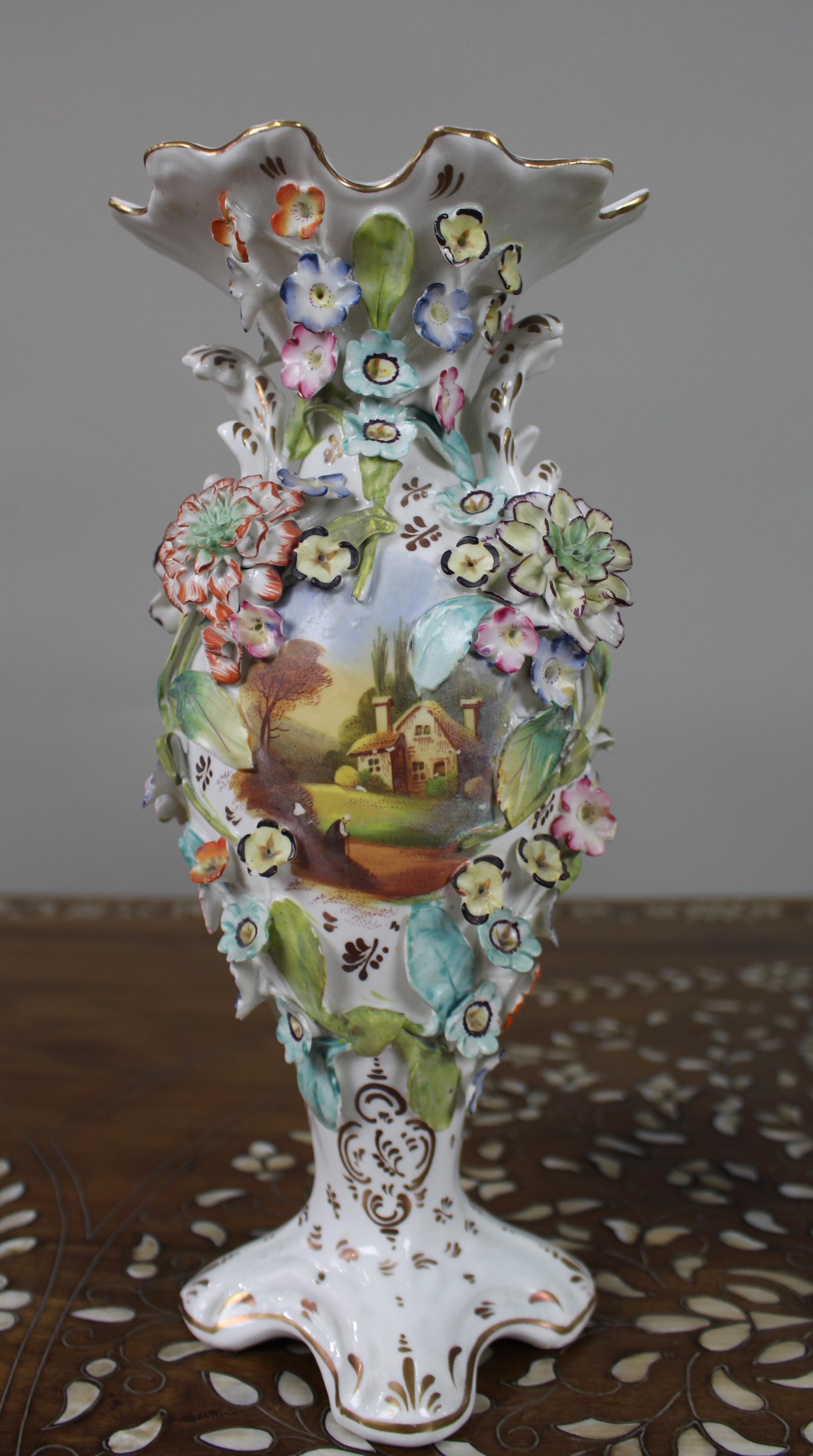 Garniture of Three English Flower-Encrusted Porcelain Vases, c.1850 im Angebot 2