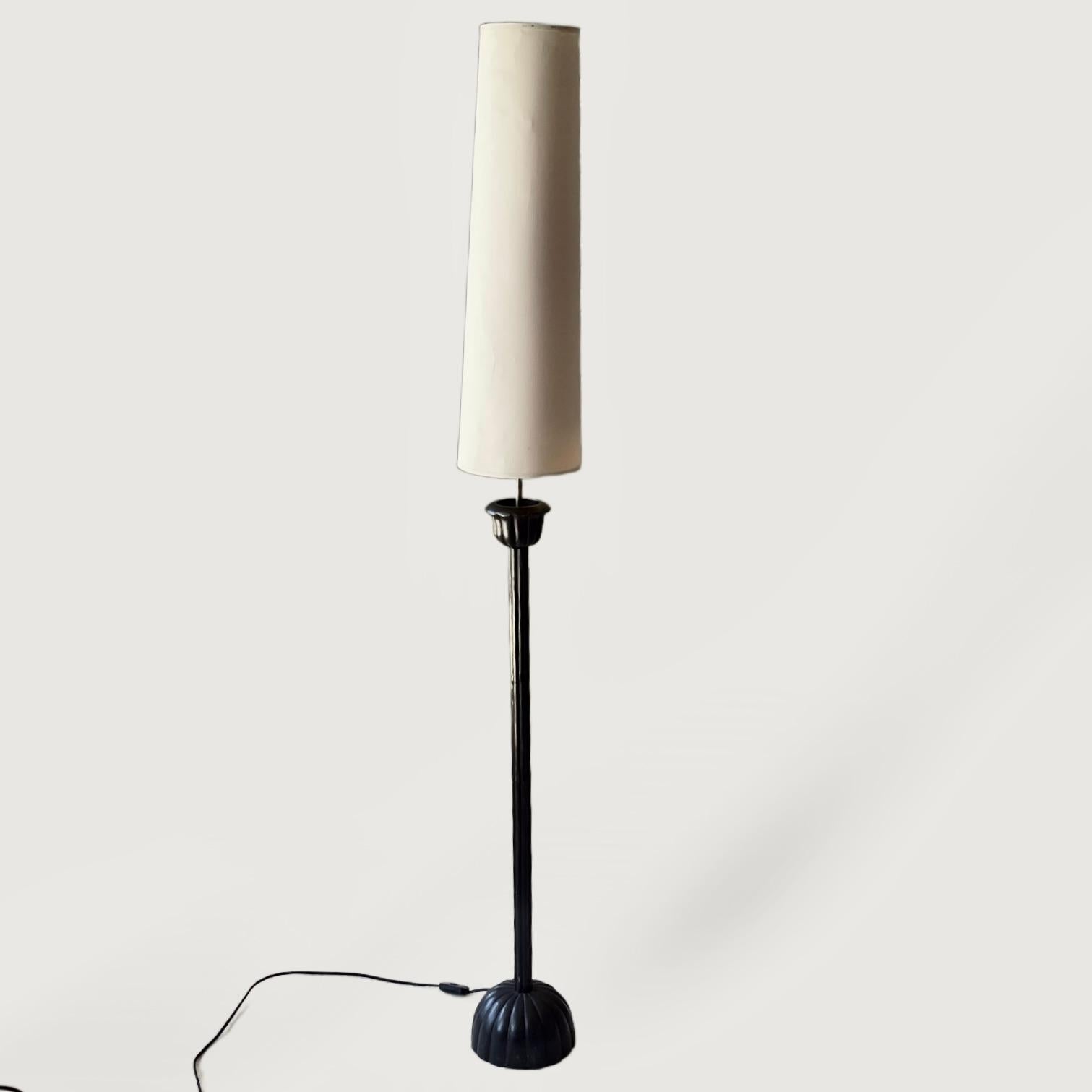 Garouste & Bonetti bronze floorlamp with Shokudai patina 1990s. The lamp has the original shade
