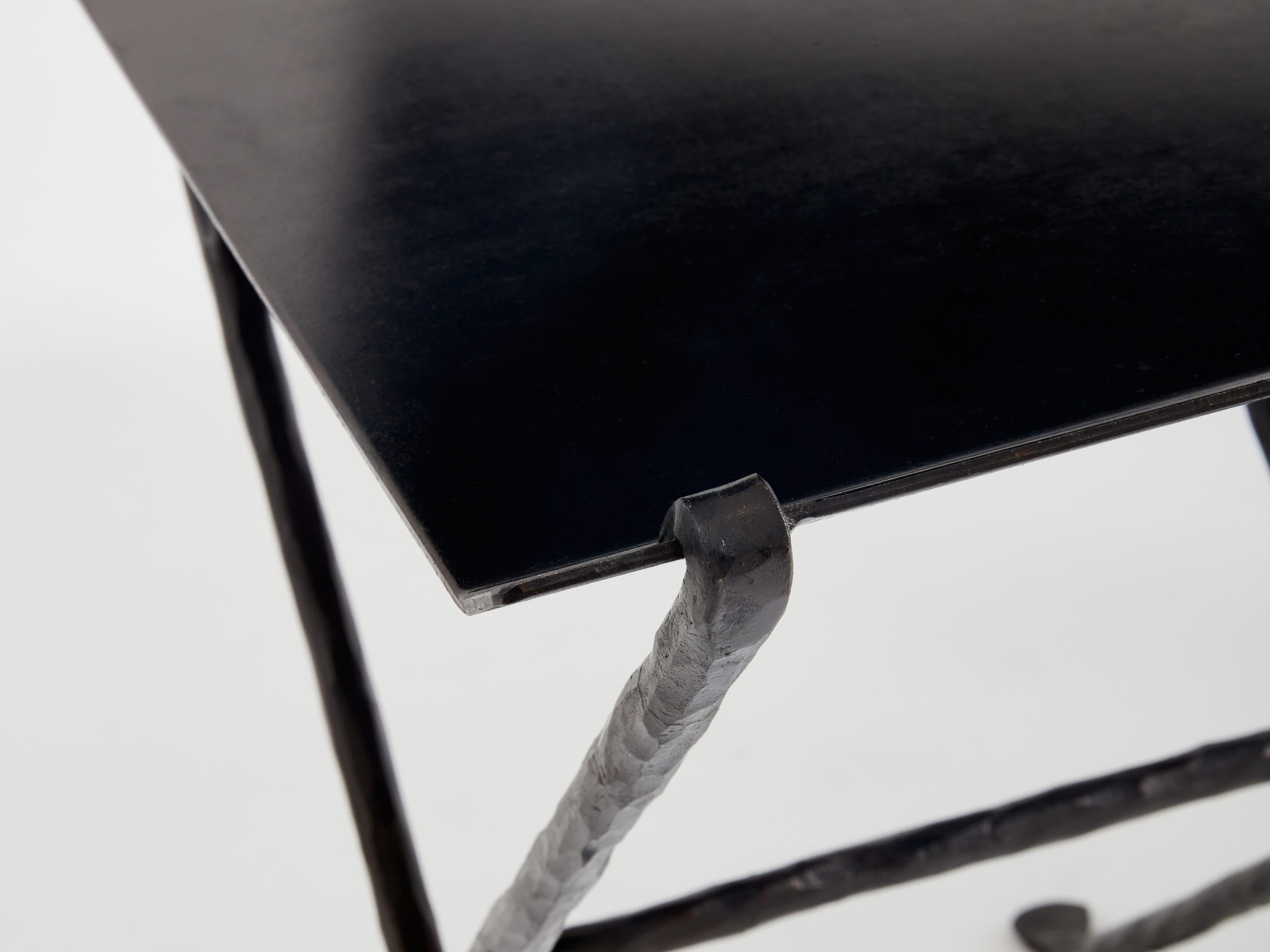 Français Garouste and Bonetti Table d'appoint Isis en fer forgé 1987 en vente