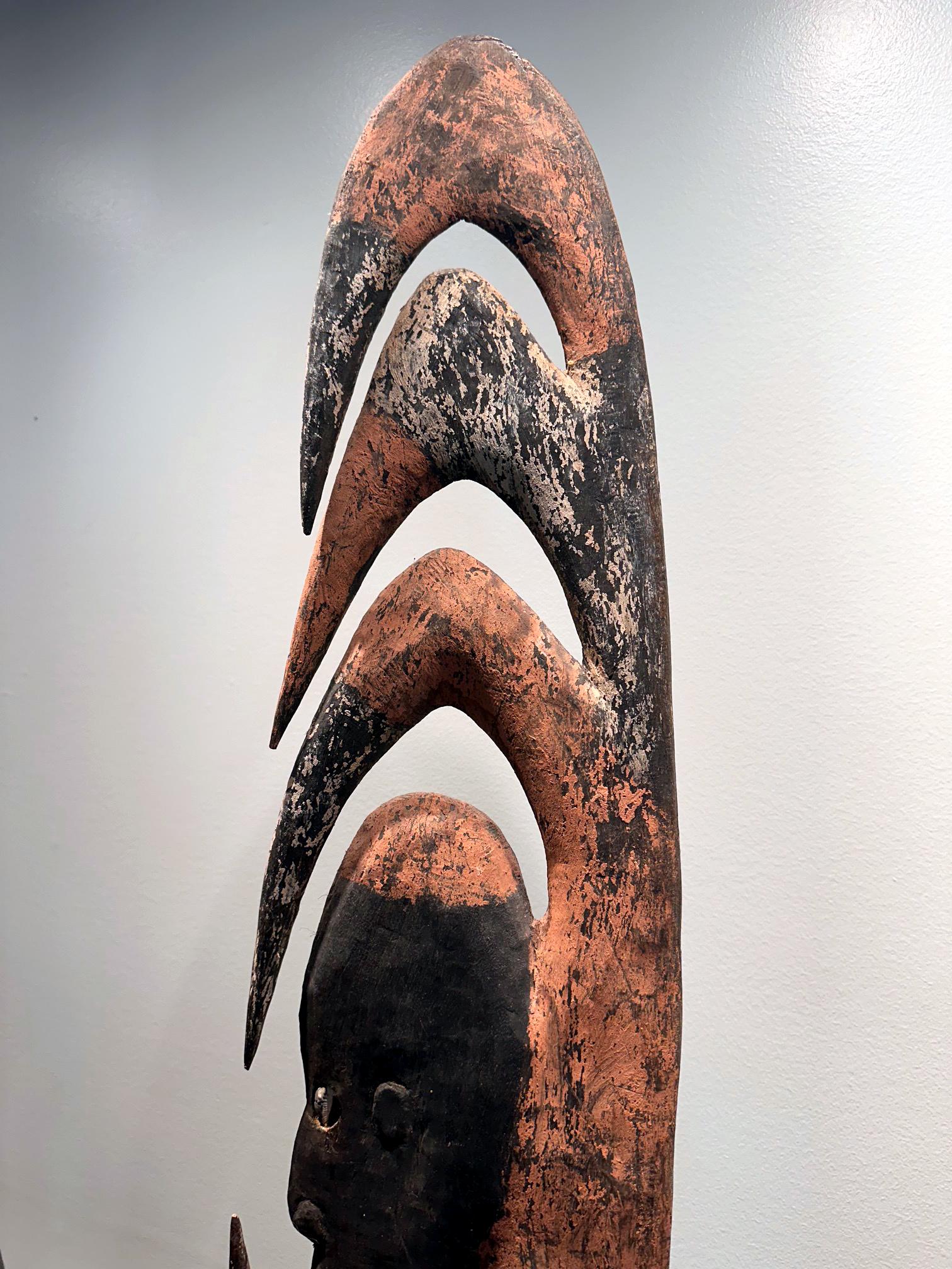 Garra Hook Sculpture on Display Stand Mid-Sepik River Papua New Guinea For Sale 8