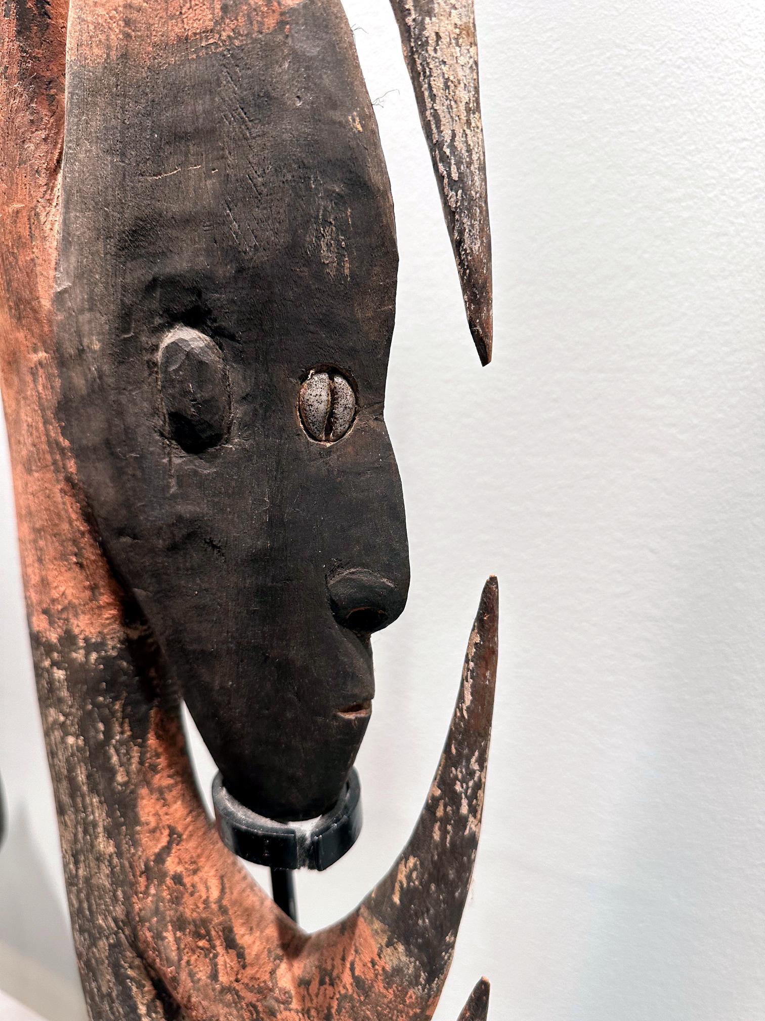 Garra Hook Sculpture on Display Stand Mid-Sepik River Papua New Guinea For Sale 1