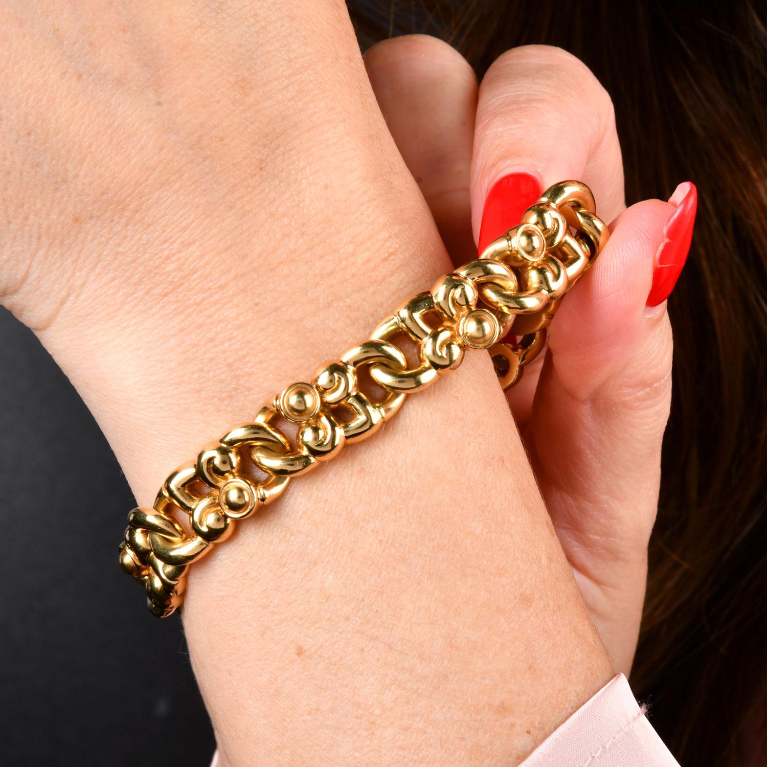 Garrads London Fleur De Lis 18K Gold Link Statement Bracelet 6