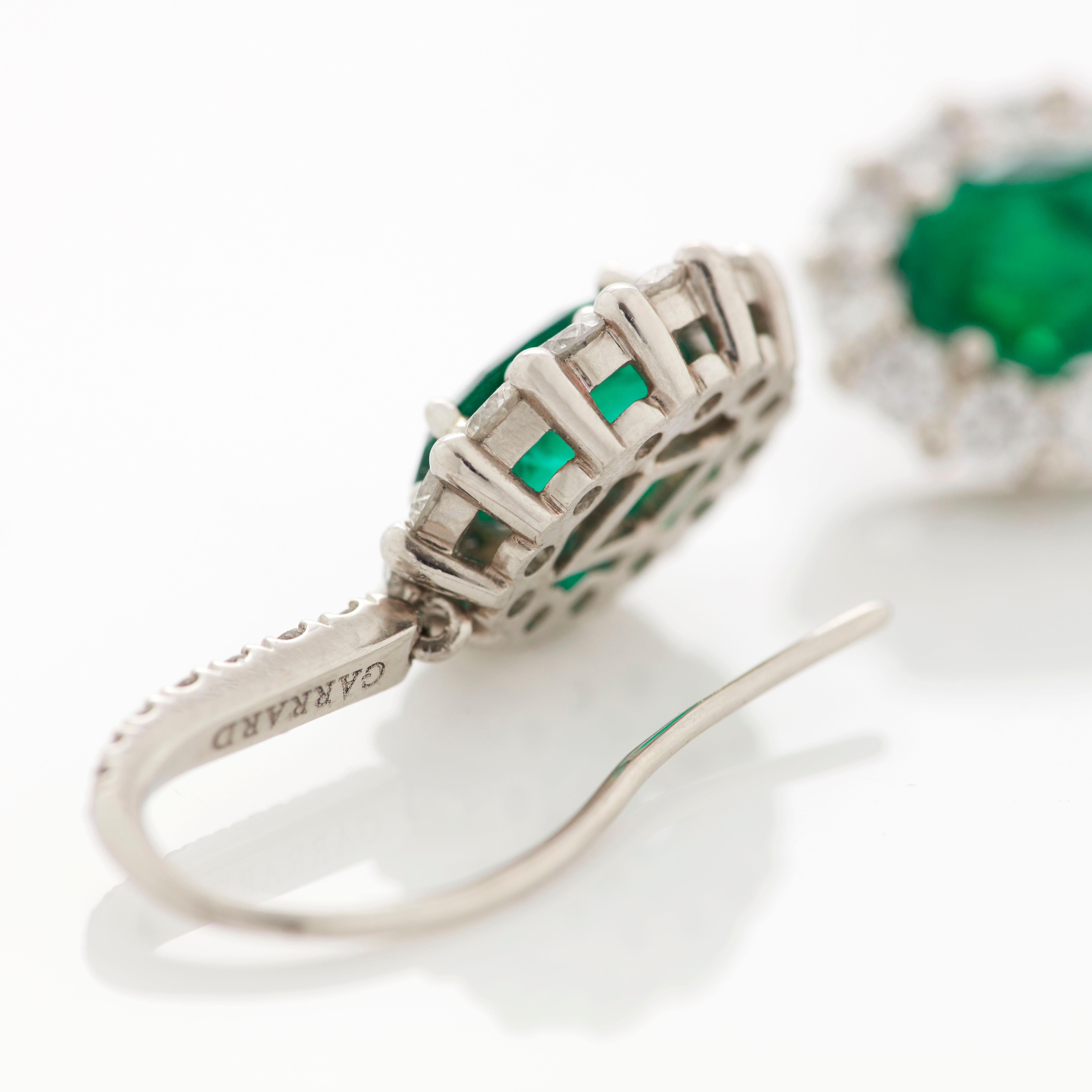 Modern Garrard '1735' Platinum GCS Certified Emerald and White Diamond Cluster Earrings For Sale