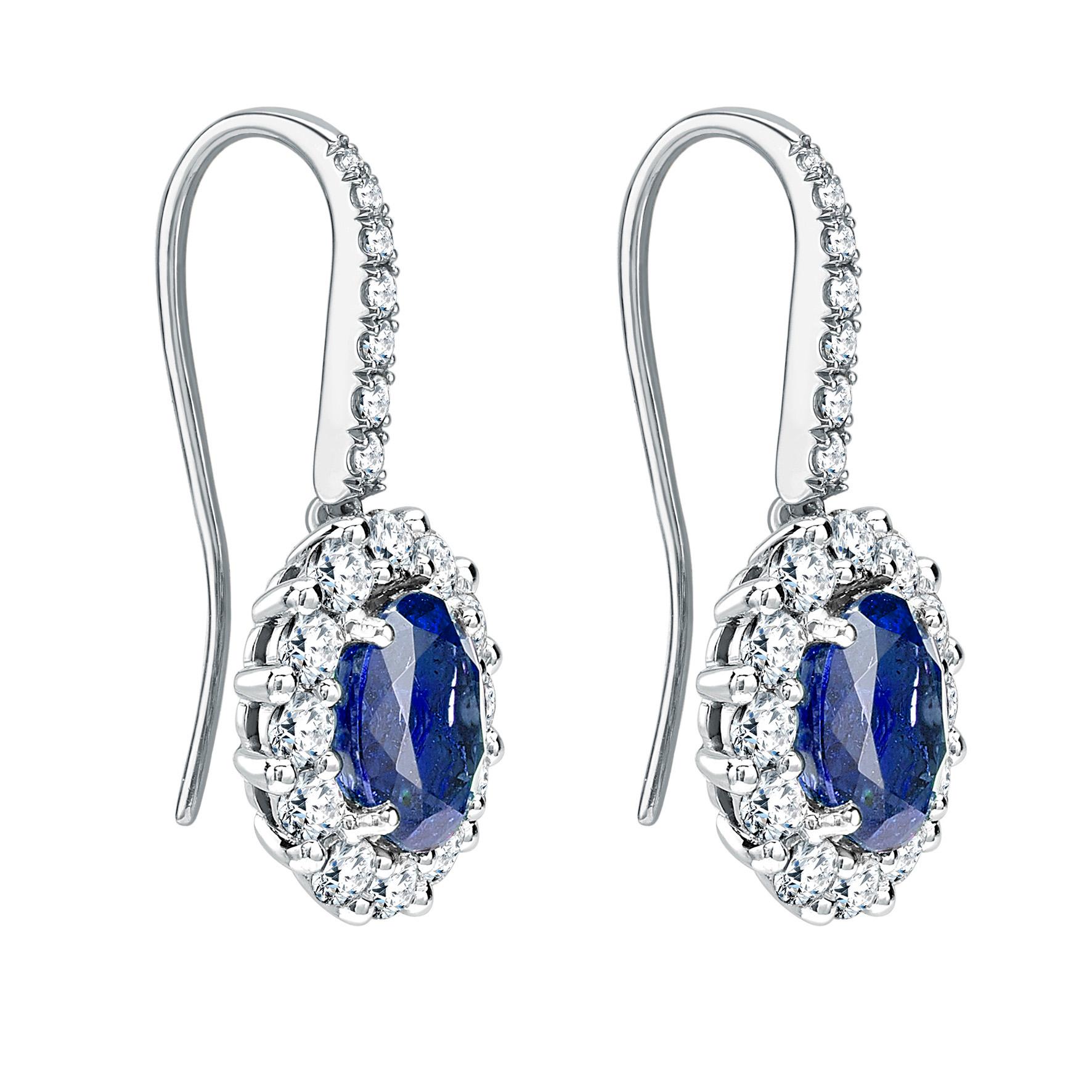 
A pair of House of Garrard platinum drop earrings from the 1735 collection each set with a central oval blue sapphire weighing 1.64 carats and 1.44 carats and 38 round white diamonds weighing 1.12 carats
2 oval blue sapphires weighing 1.64 carats