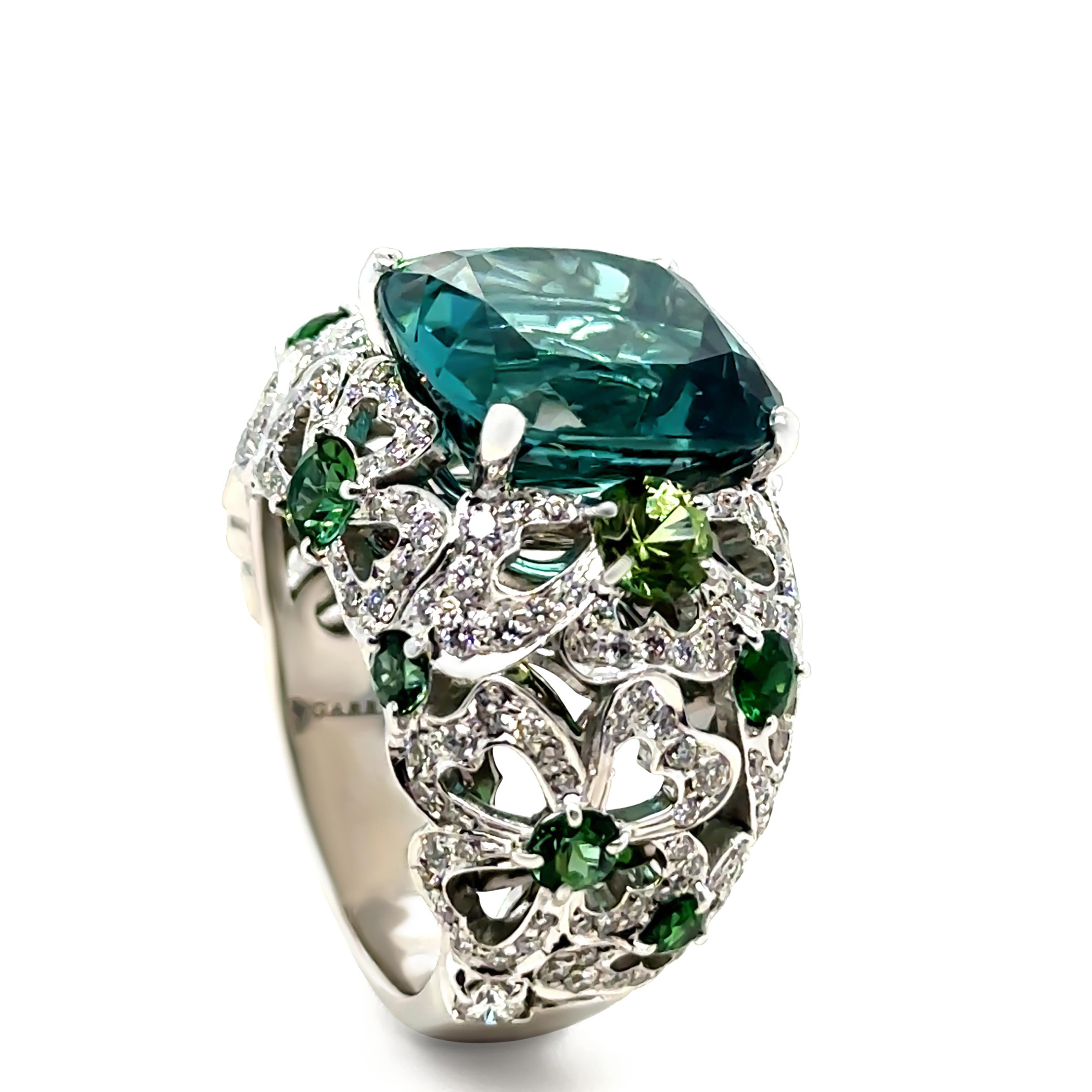 Cushion Cut Garrard 18ct White Gold Bombé Cocktail Ring 11.47ct
