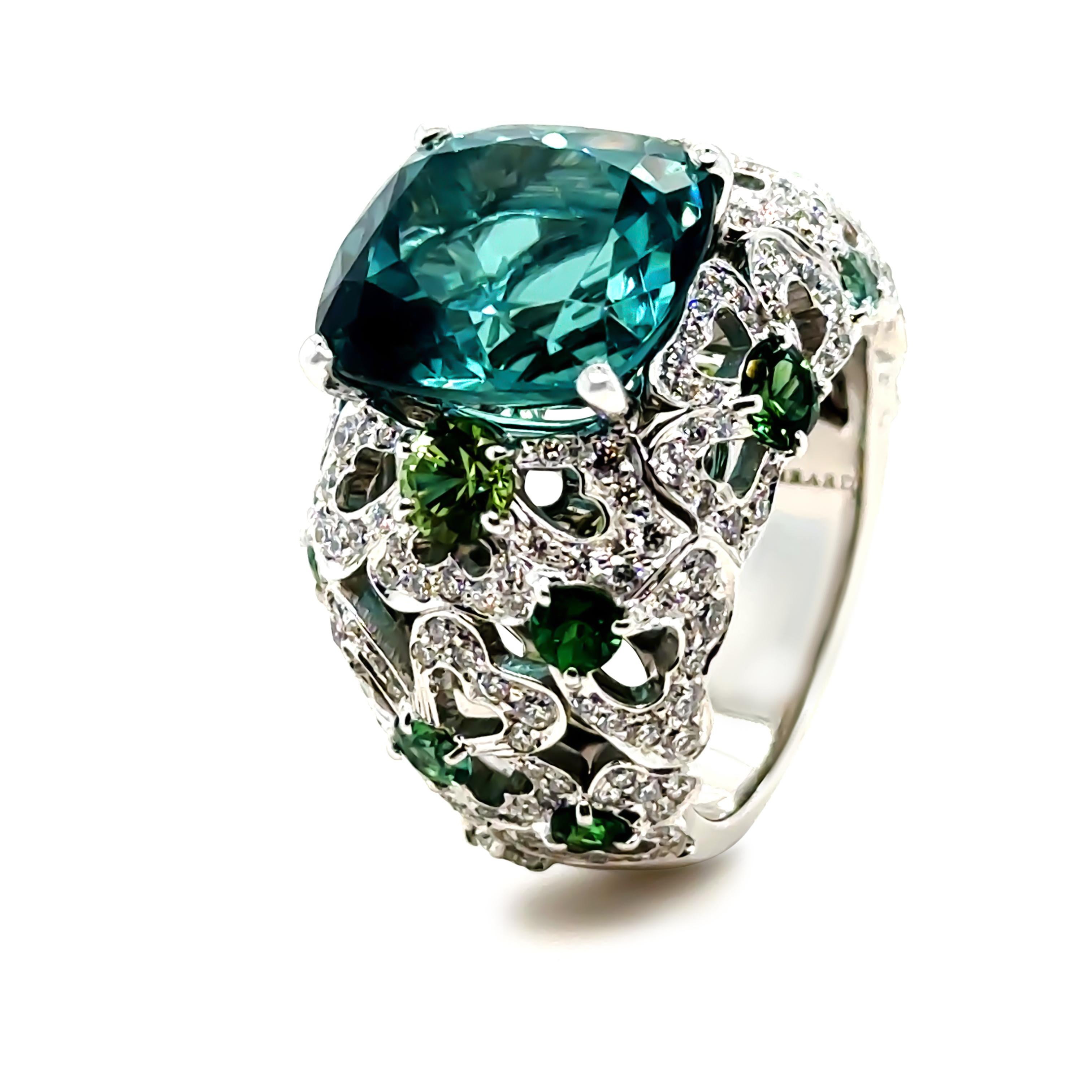 Garrard 18ct White Gold Bombé Cocktail Ring 11.47ct 3