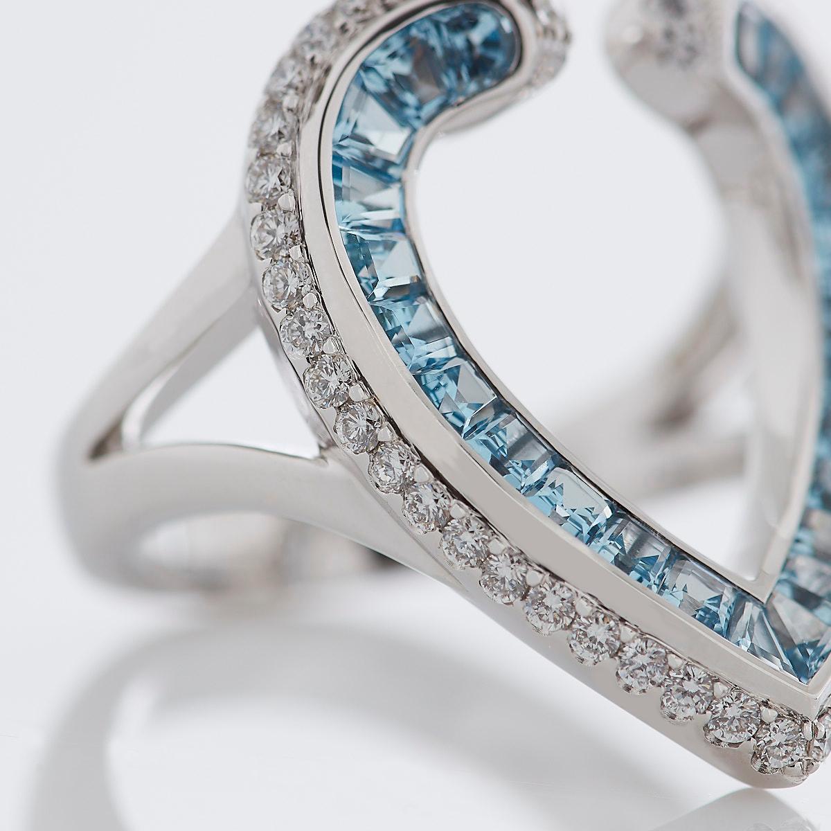 Modern Garrard 'Aloria' 18 Karat White Gold Calibre Cut Aquamarine White Diamond Ring For Sale
