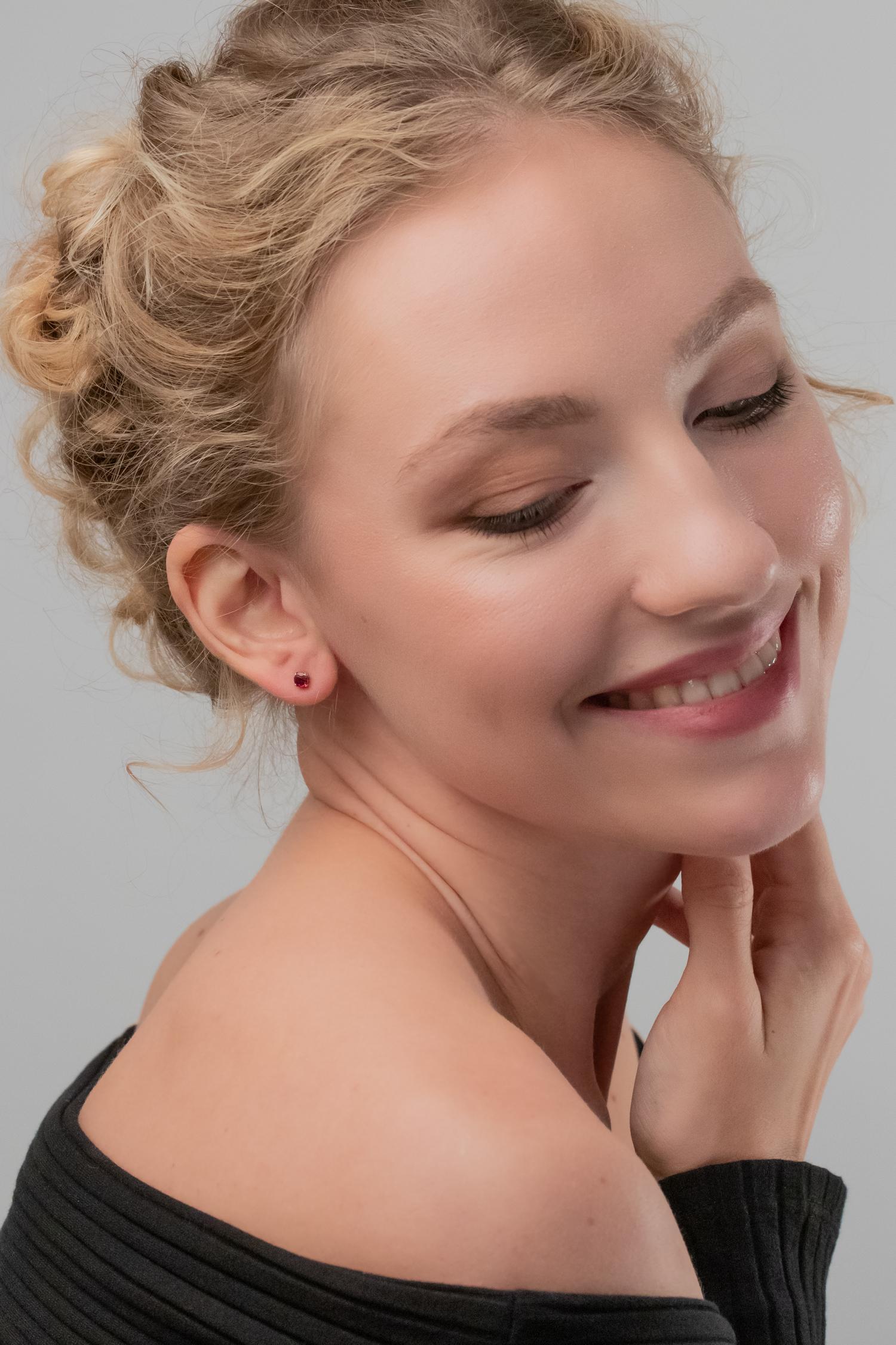 Garrard & Co 0.60ct Ruby and Diamond Earrings In Good Condition For Sale In London, GB