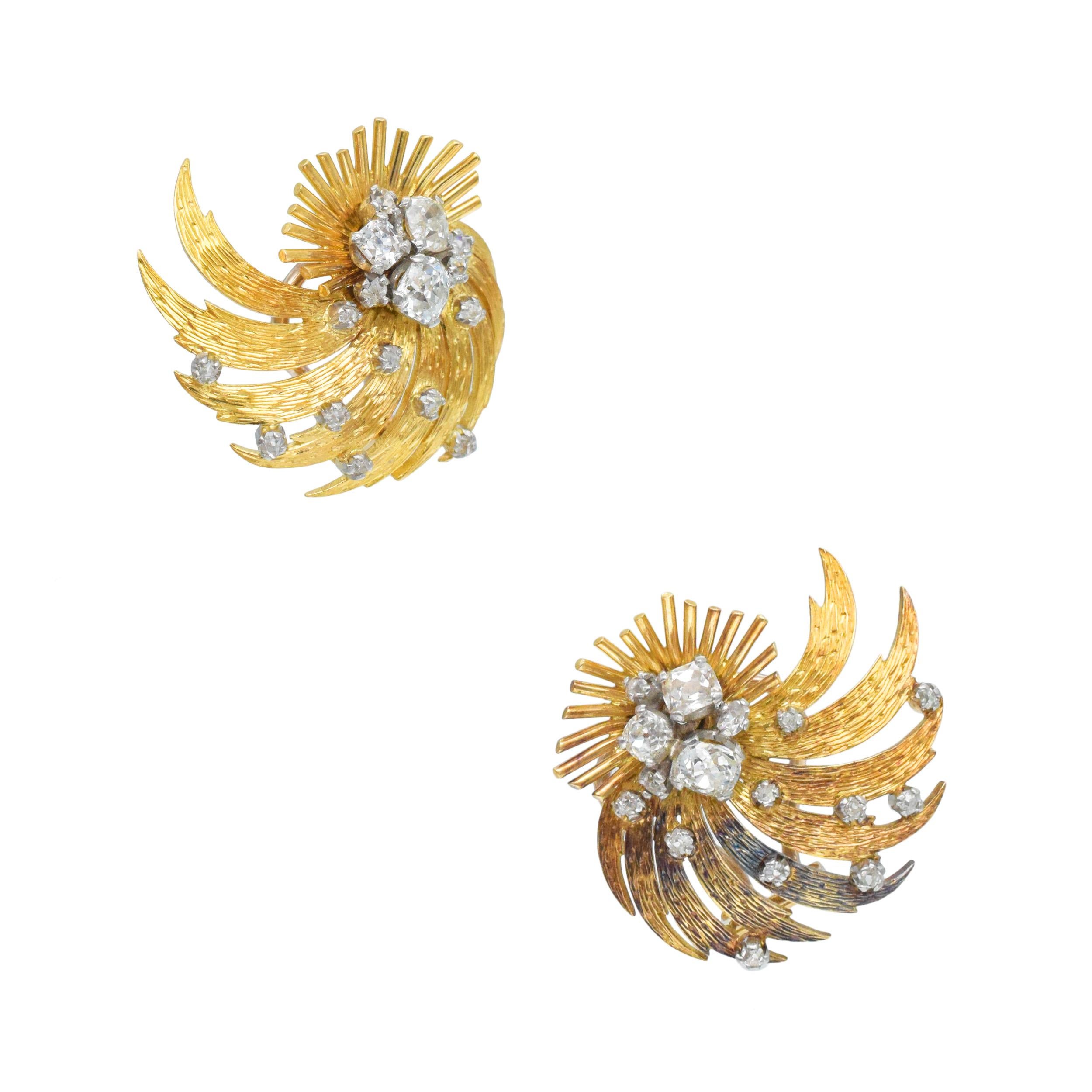 Set di orecchini e spille in oro giallo 18k e diamanti di Garrard & Co. in vendita 5
