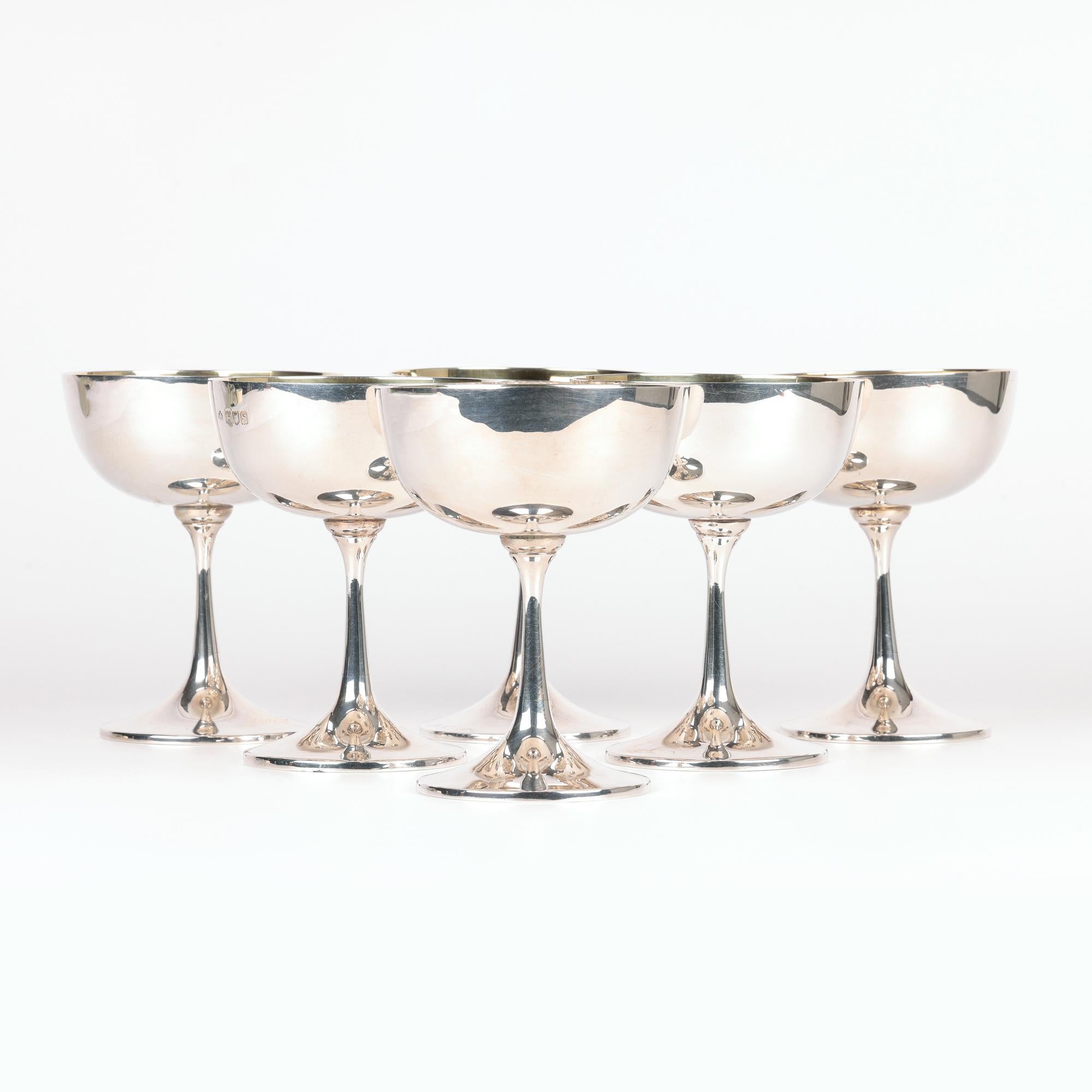 Garrard & Co Juego de seis copas de plata Art Nouveau de Hancocks & Co. en venta 3