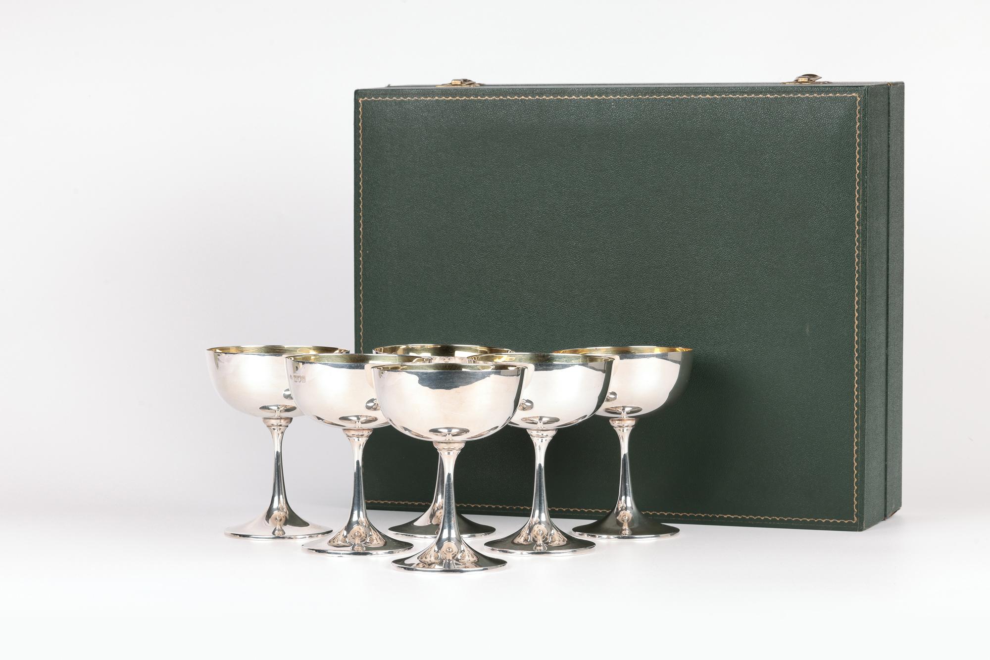Garrard & Co Juego de seis copas de plata Art Nouveau de Hancocks & Co. en venta 2