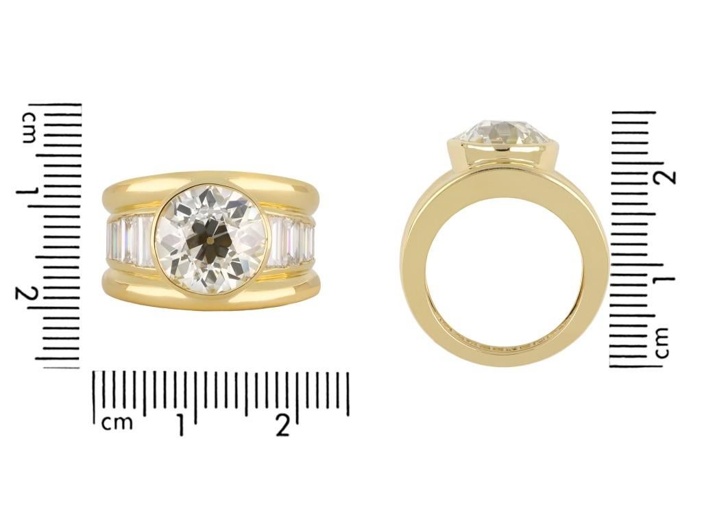 Round Cut Garrard & Co. Diamond Ring, English, 1995 For Sale
