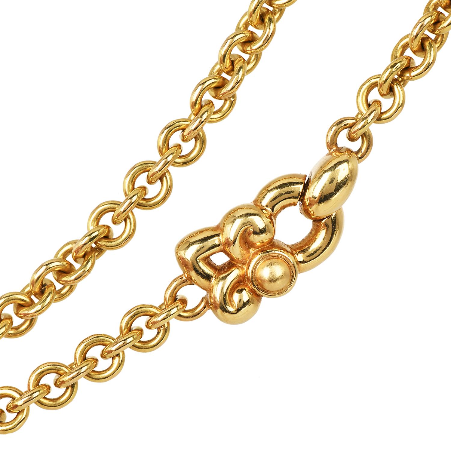 Garrard Co London 18K Gold Fleur De Lis Rolo Chain Necklace For Sale 2