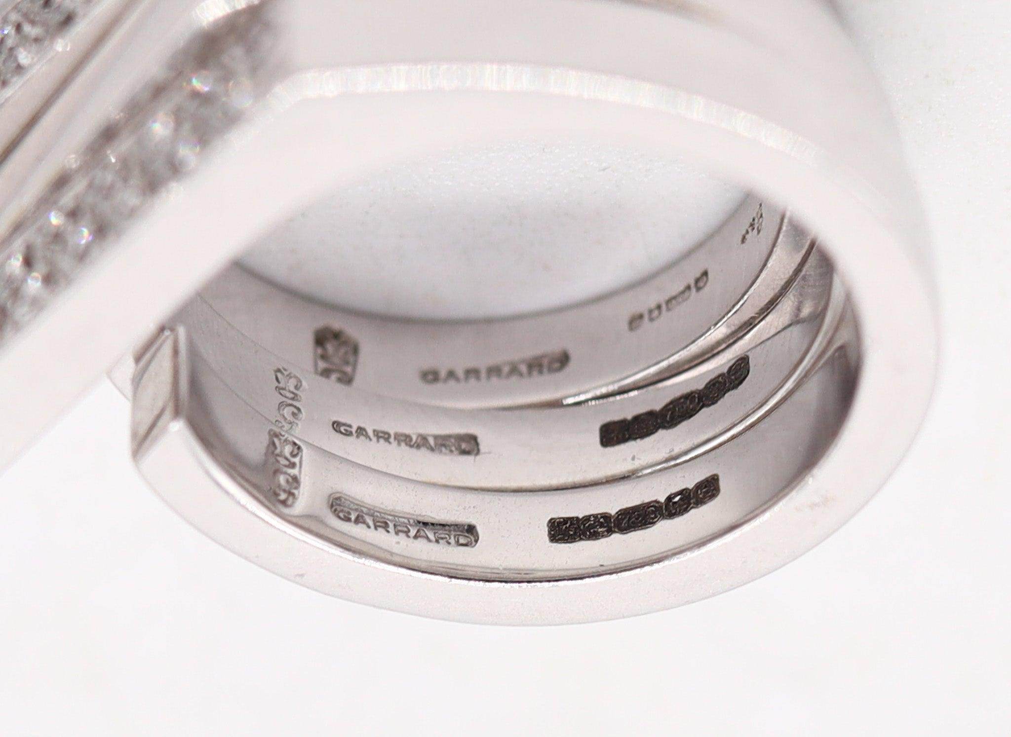 GARRARD & CO. London 2003 Skulpturaler Trio Ring 18Kt Weißgold und VS Diamanten im Zustand „Hervorragend“ im Angebot in Miami, FL