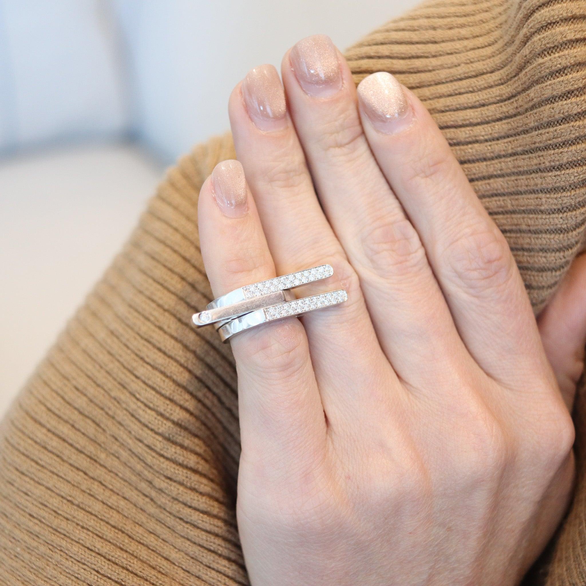 GARRARD & CO. London 2003 Skulpturaler Trio Ring 18Kt Weißgold und VS Diamanten im Angebot 3