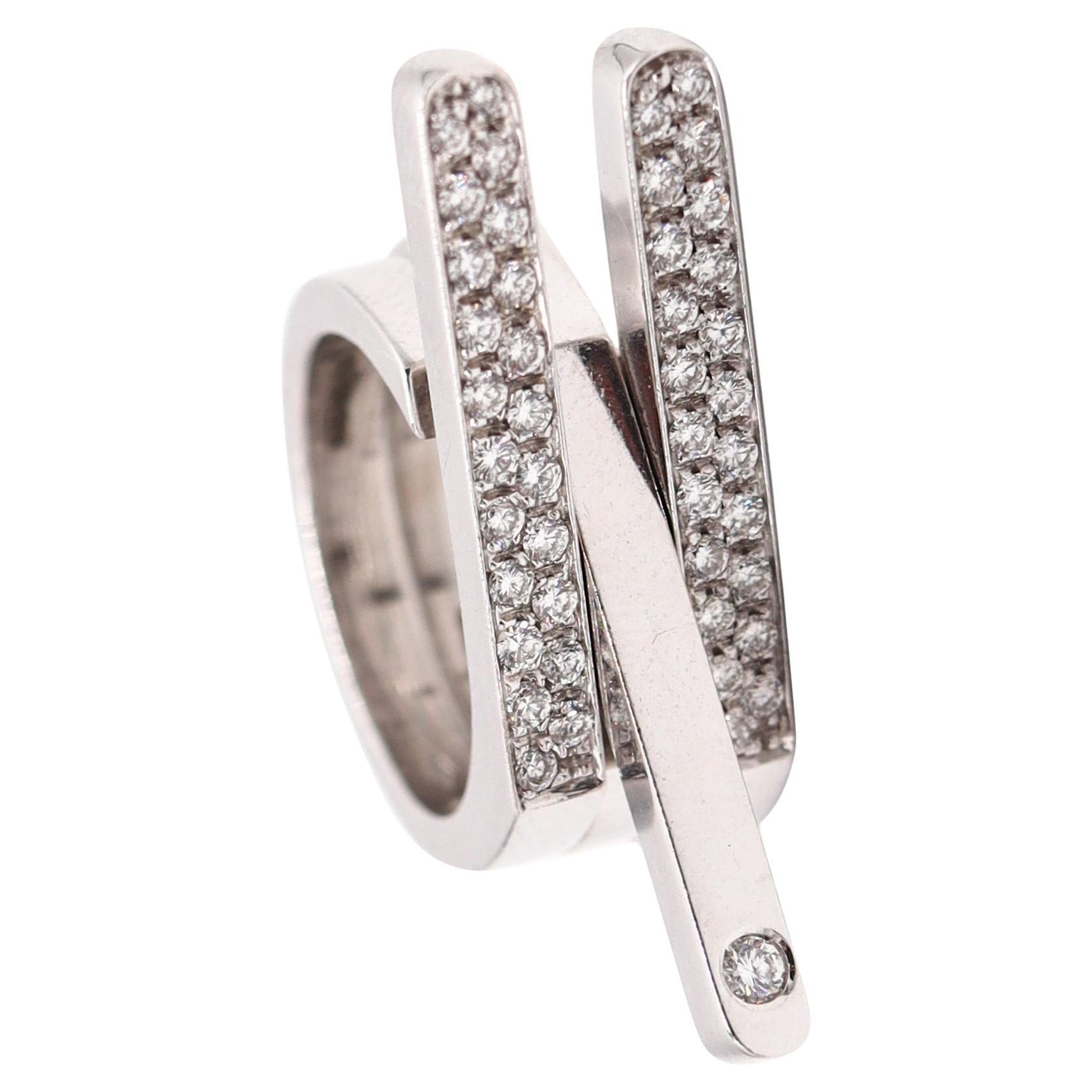 GARRARD 
CO. Anello Trio Scultura Londra 2003 Oro bianco 18Kt e diamanti VS