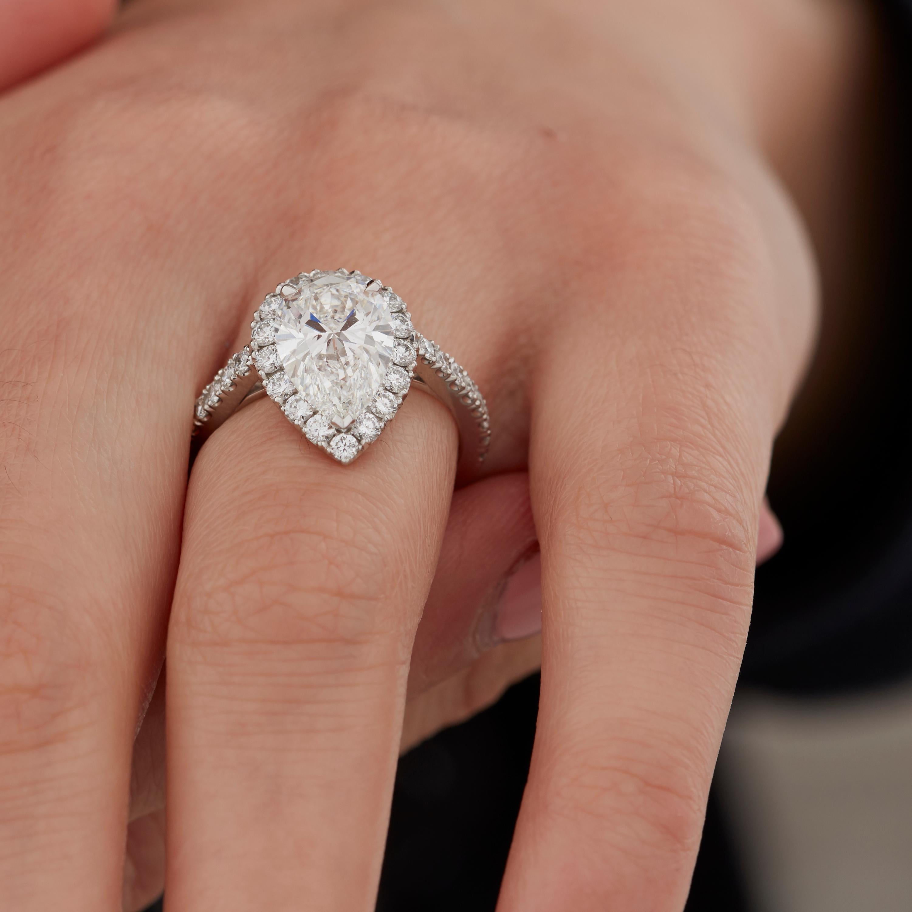 Modern Garrard 'Evermore' Platinum GIA Certified 3.01ct Pearshape White Diamond Ring For Sale