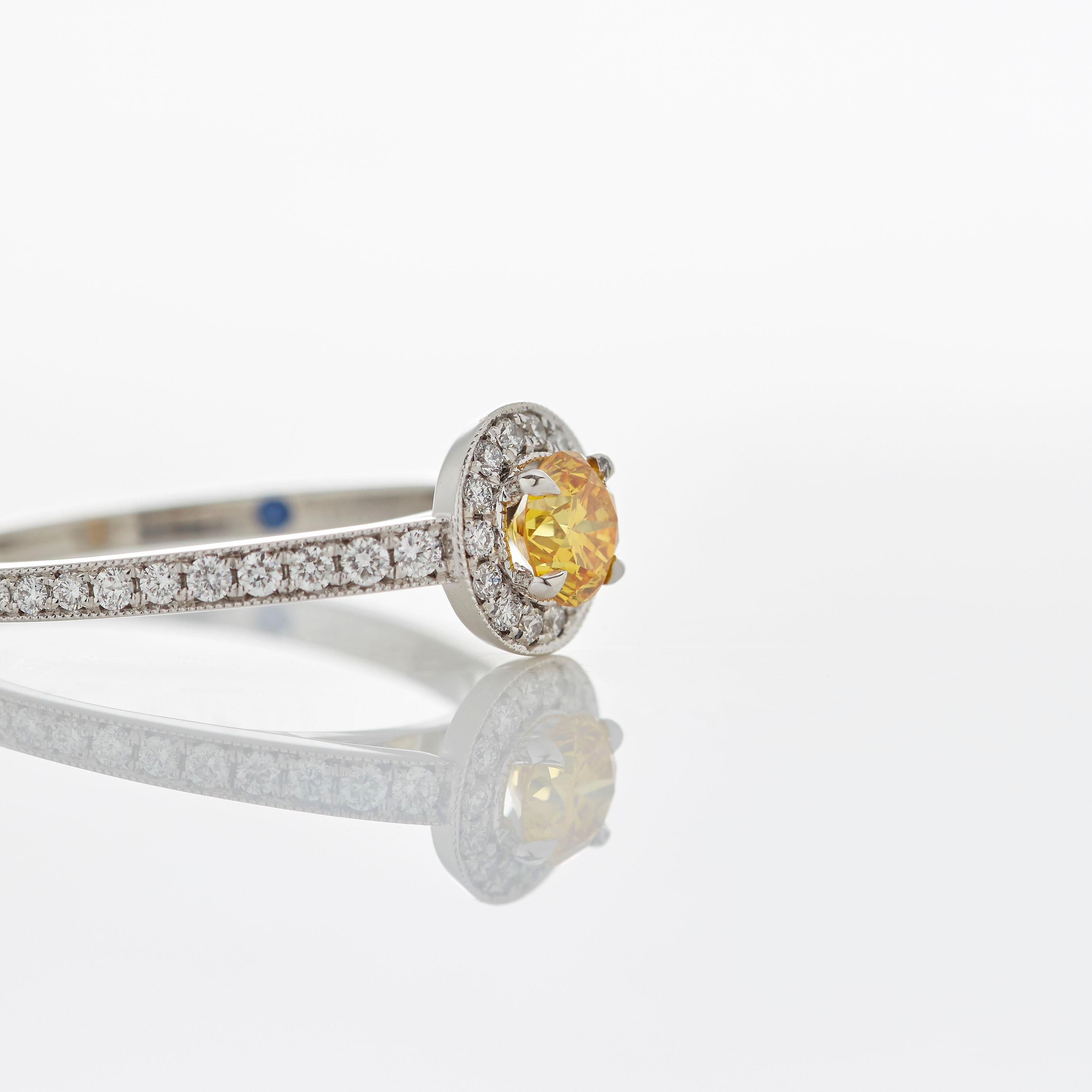 Women's or Men's Garrard 'Evermore' Platinum GIA Certified Round Yellow and White Diamond Ring For Sale