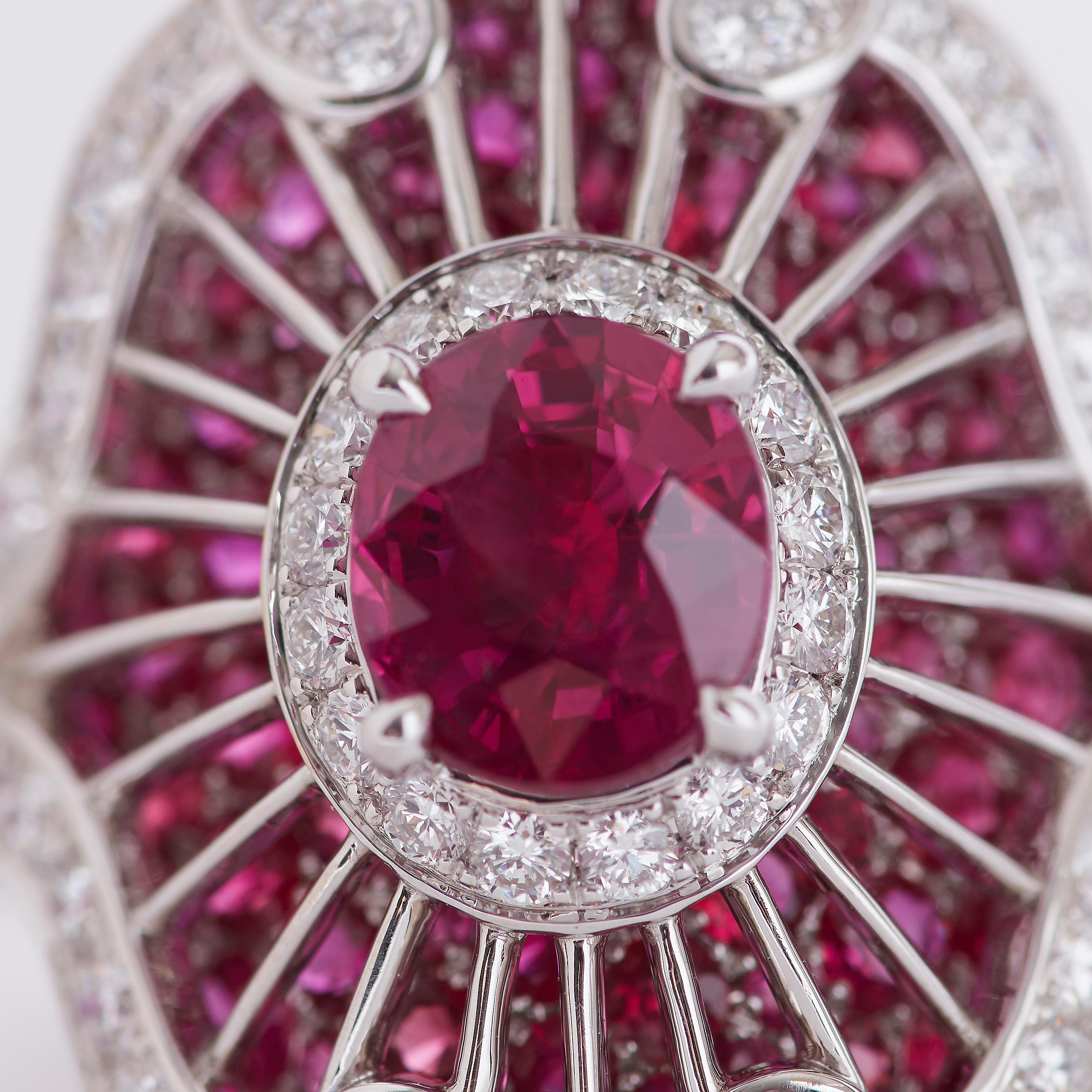 Garrard 4.55ct 18 Karat White Gold GIA Ruby and Diamond Radiating Ring In New Condition In London, London