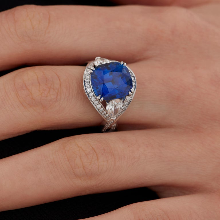 Garrard 18 Karat White Gold GRS Blue Sapphire 8.85ct ...