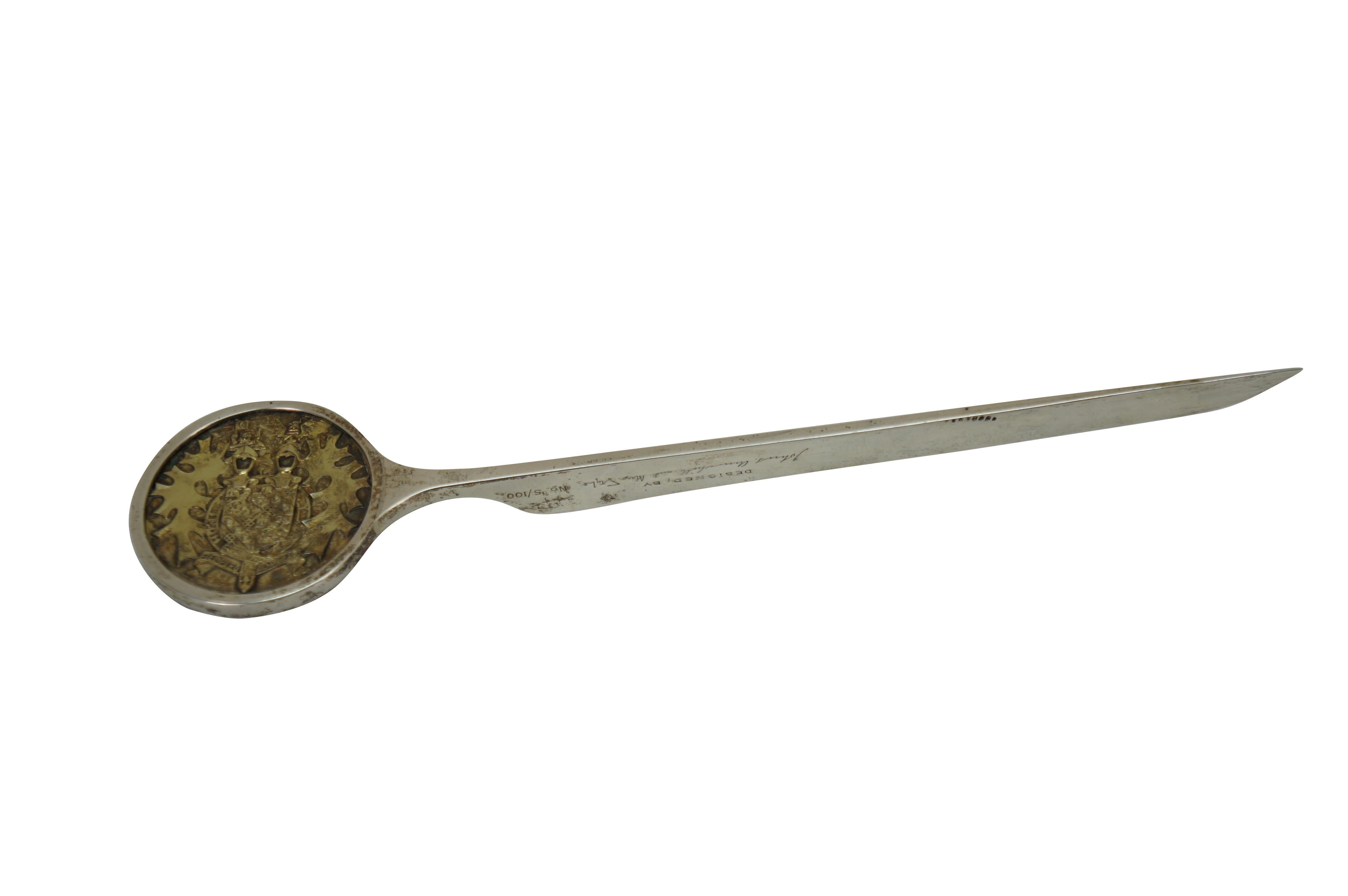 Garrard London Winston Churchill Sterling Silver Coin Letter Opener Paper Knife In Good Condition For Sale In Dayton, OH