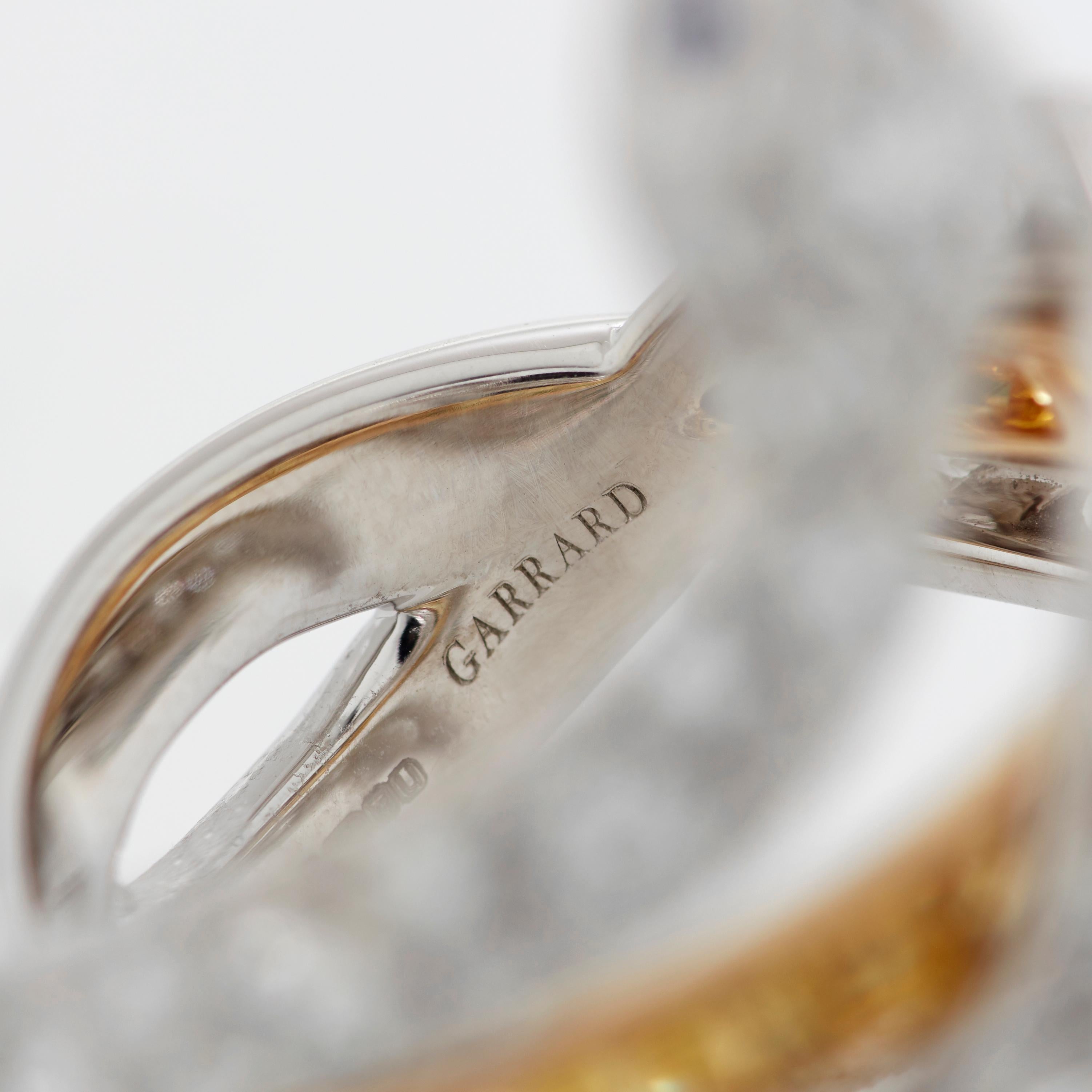 Garrard 'Muse' 18 Karat Gold White Diamond and Sapphire Signature Serpent Ring 1
