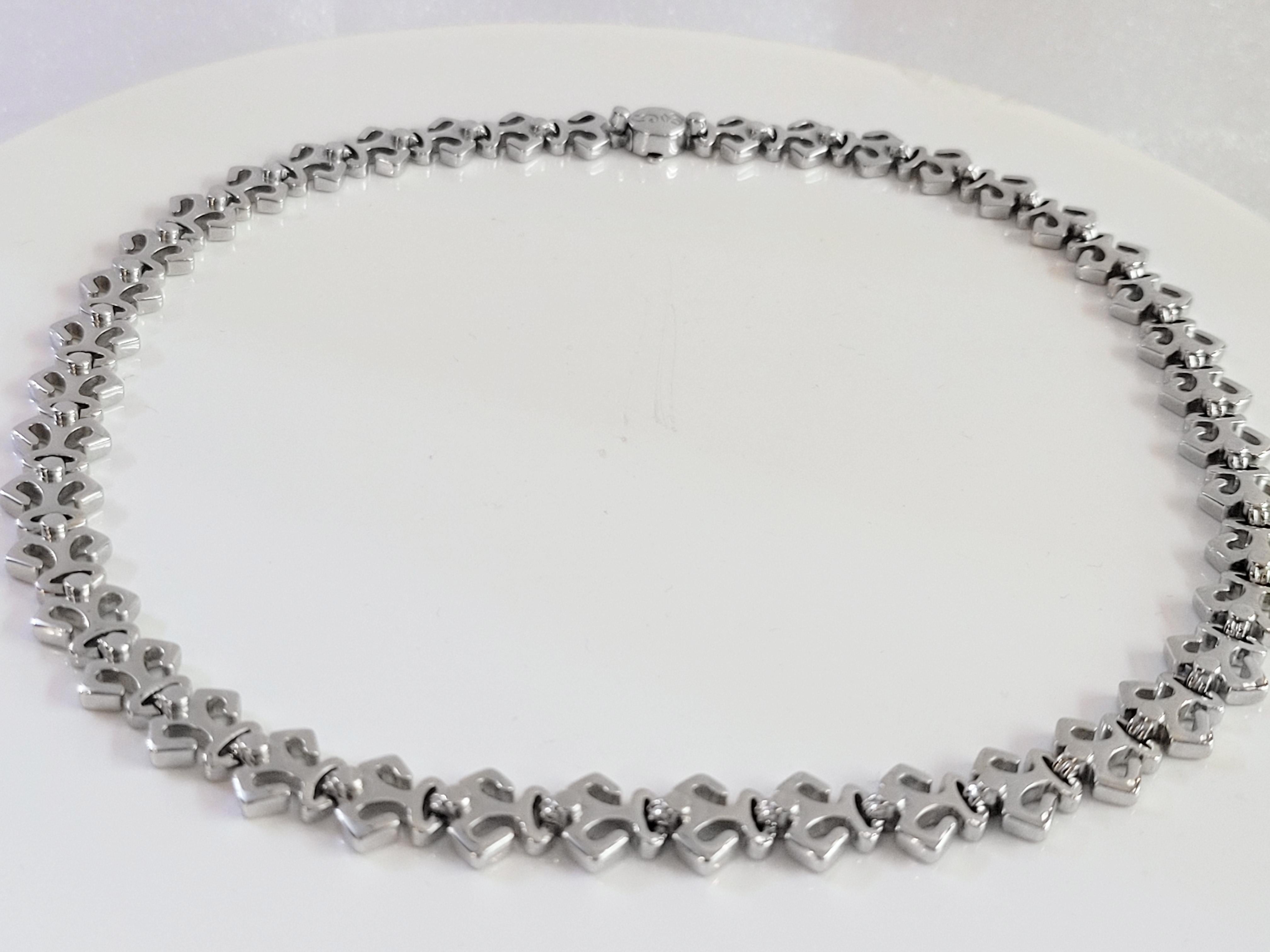 Garrard Necklace 16'' In Excellent Condition For Sale In New York, NY